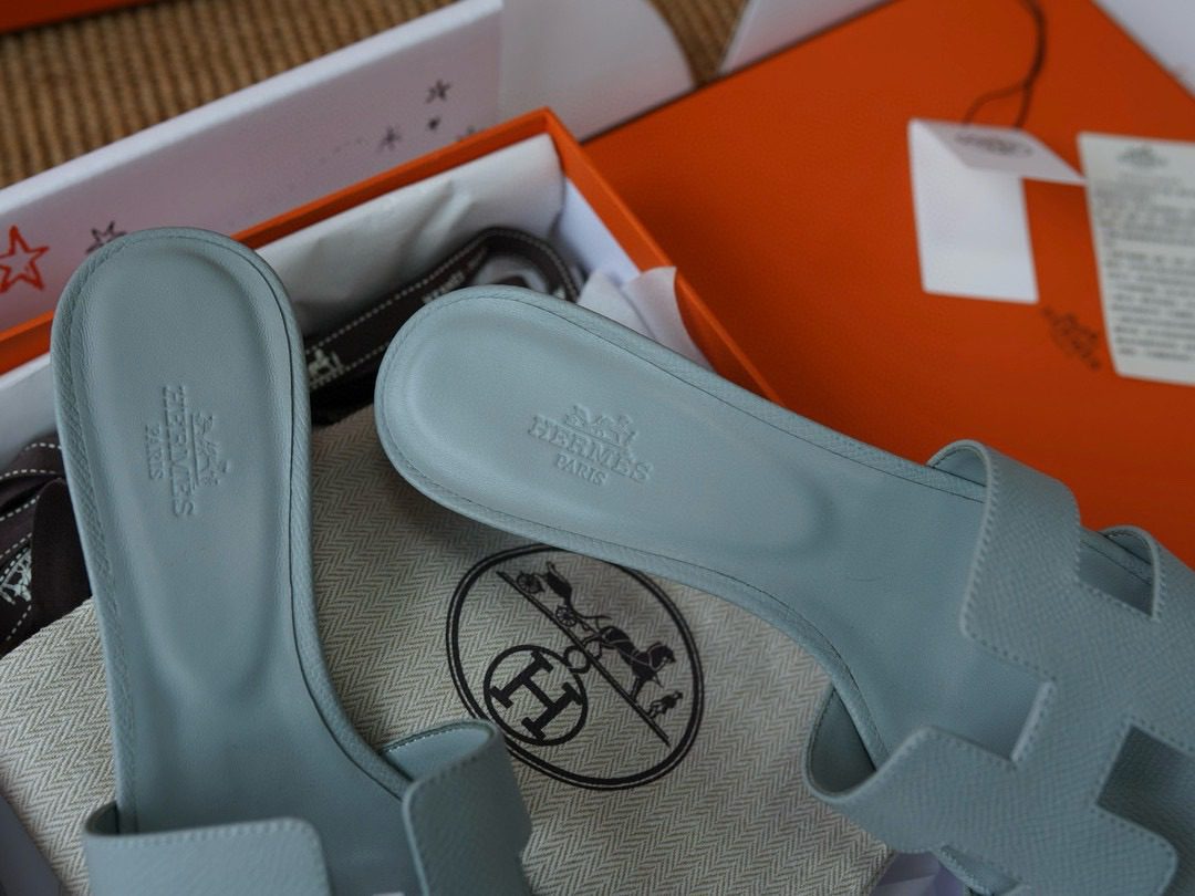 Hermès Oasis sandal view 11