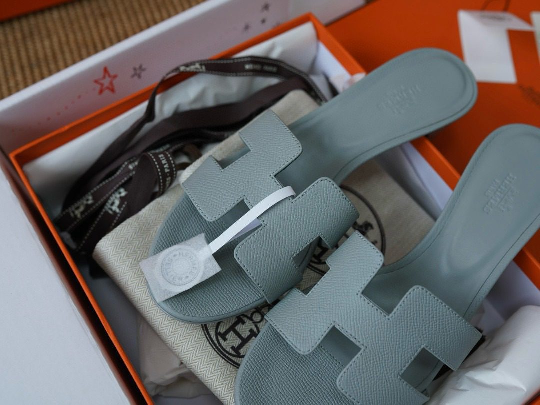 Hermès Oasis sandal view 12