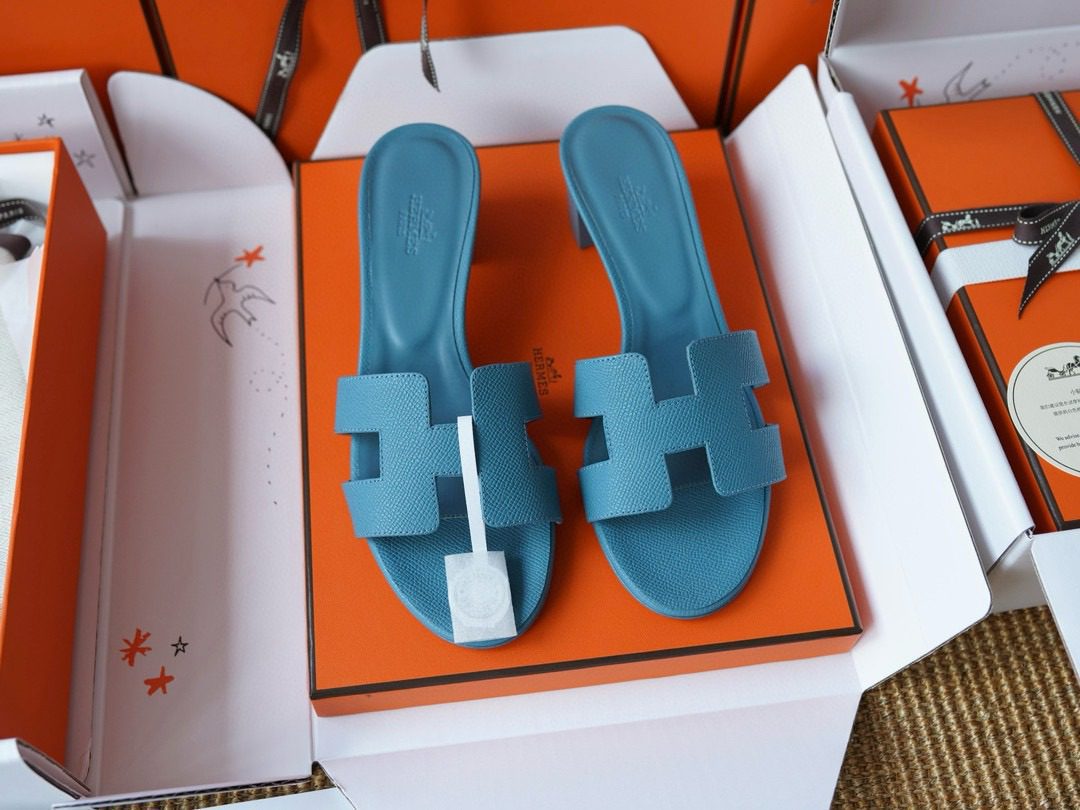 Hermès Oasis sandal view 6