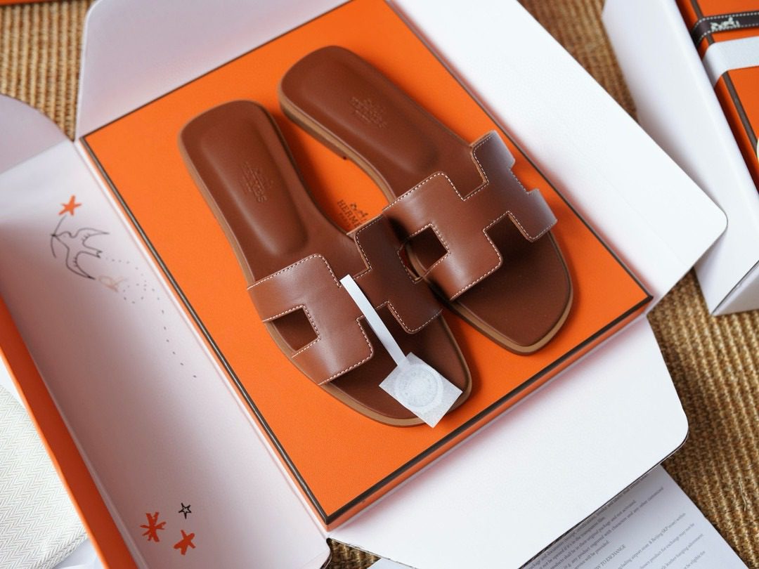 Hermès Oran sandal view 5