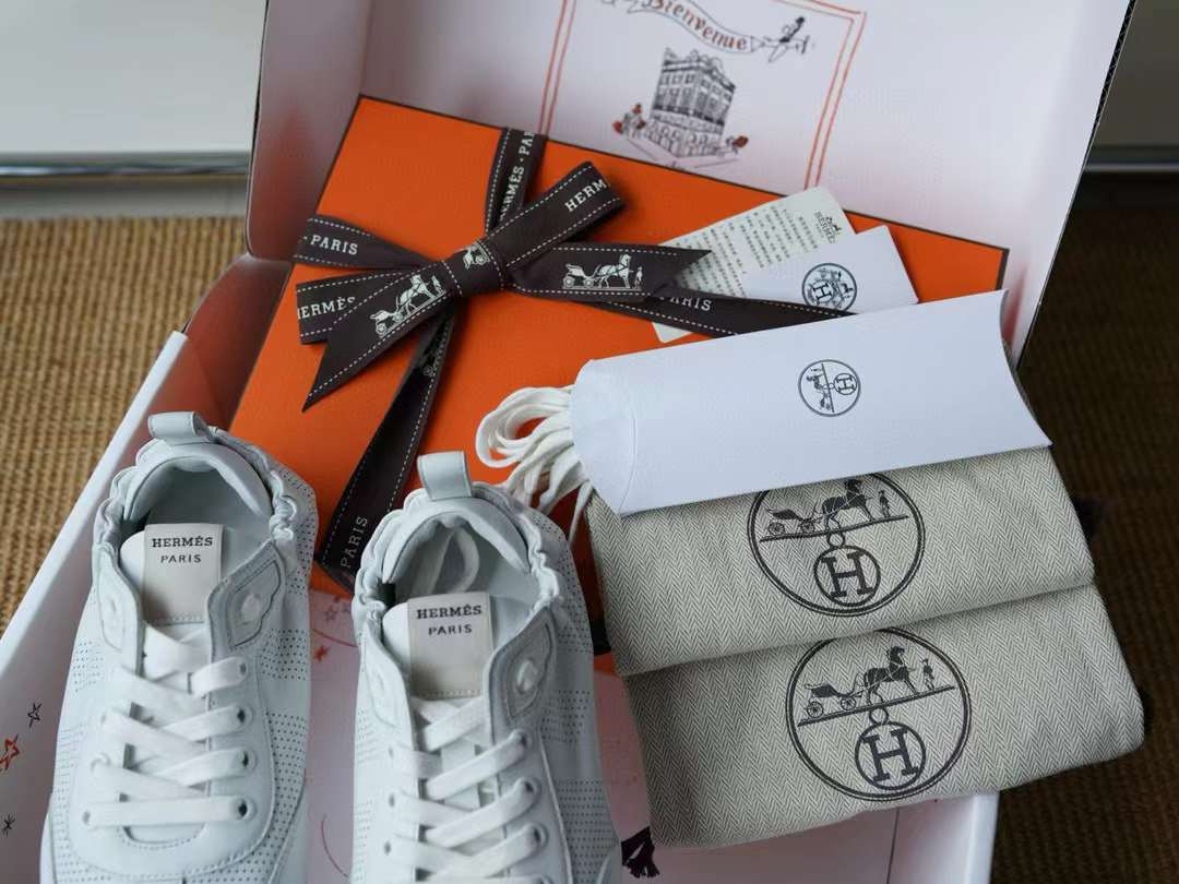 Hermès IN sneakers view 7