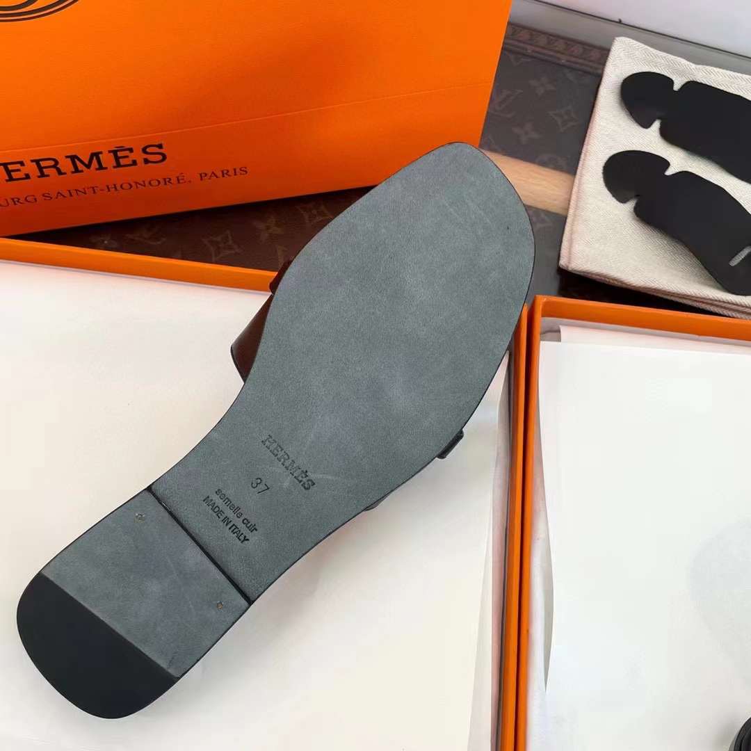 Hermès 2024 NEW KELLY sandal view 6