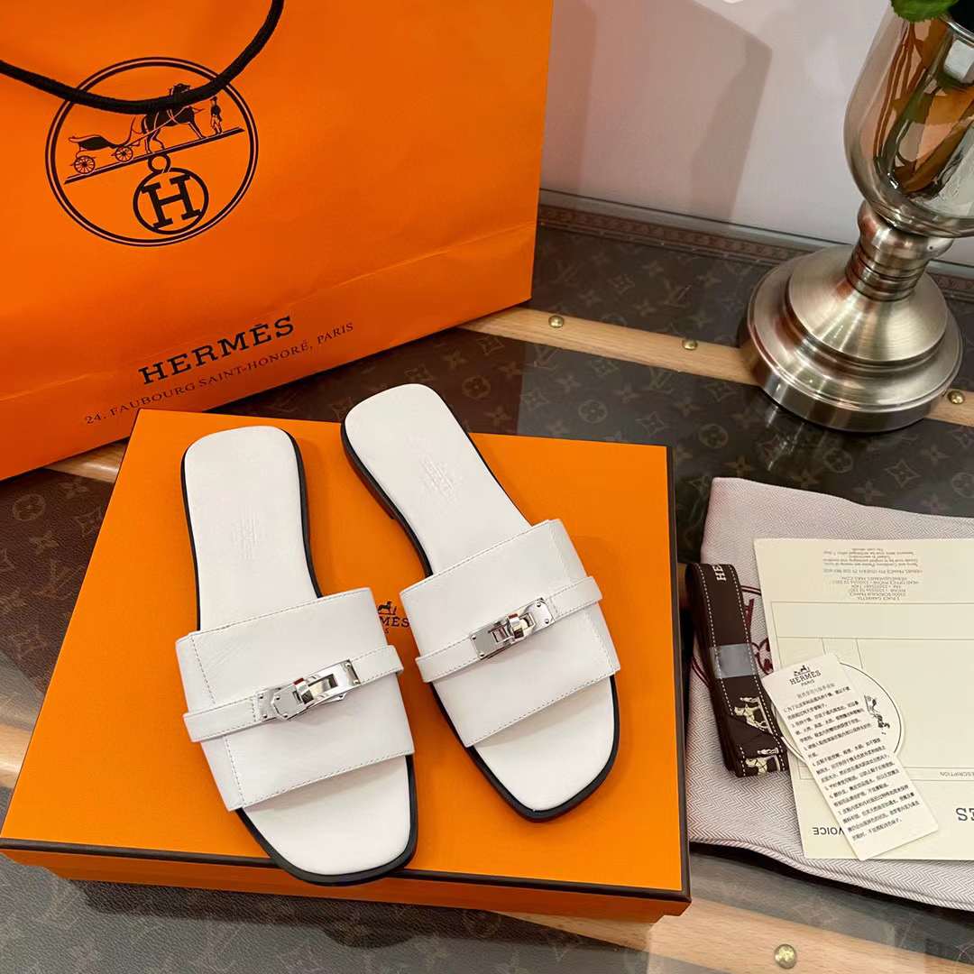 Hermès Giulia sandal view 2