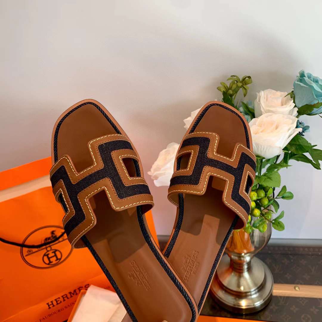 Hermès Oran Sandal view 2