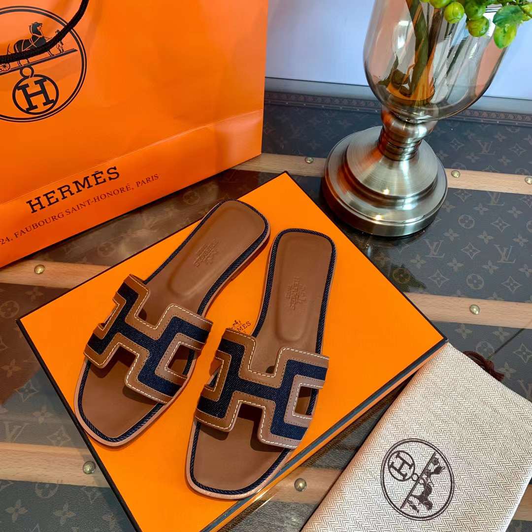 Hermès Oran Sandal view 3