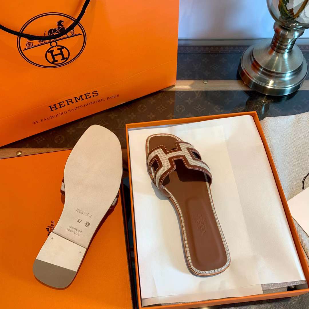Hermès Oran Sandal view 8