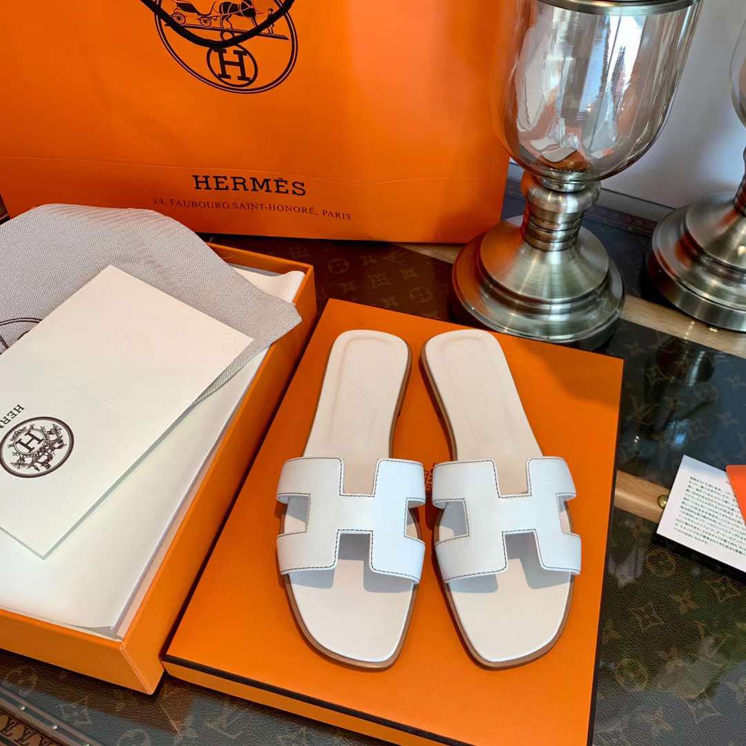 Hermès Oran Sandal view 1