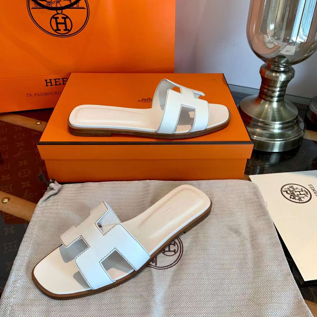 Hermès Oran Sandal view 2