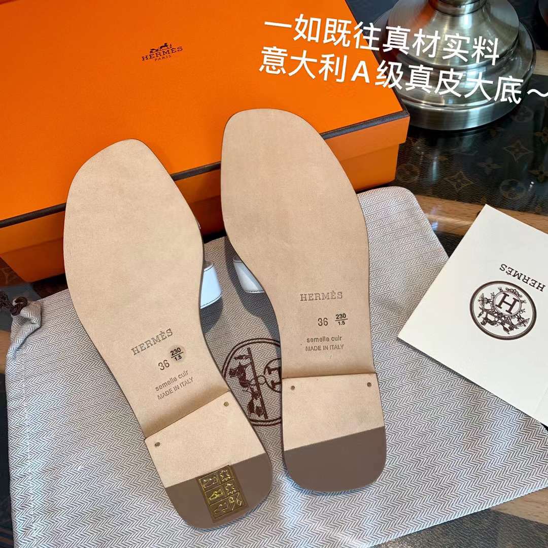 Hermès Oran Sandal view 3