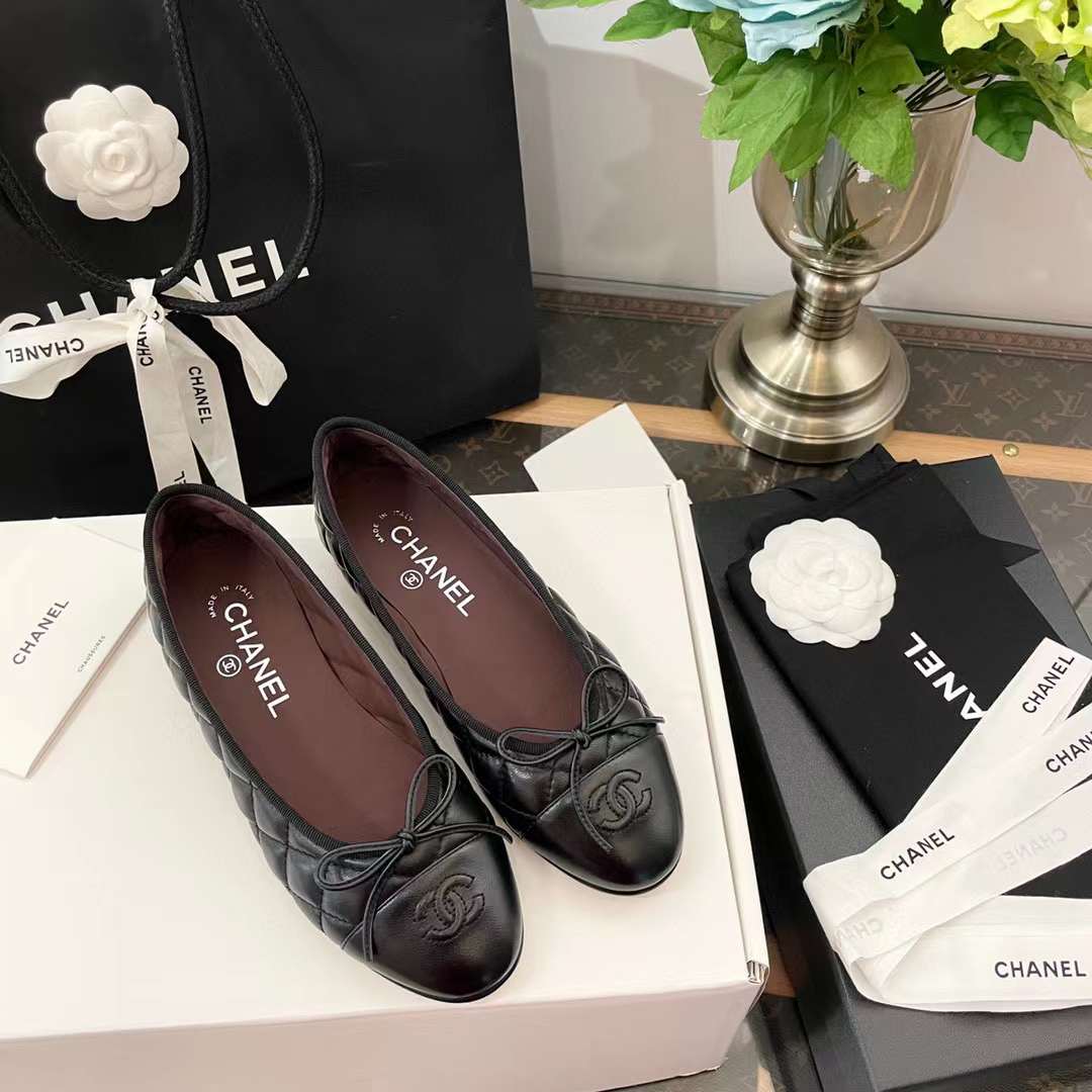 Chanel Classic ballet flats view 1