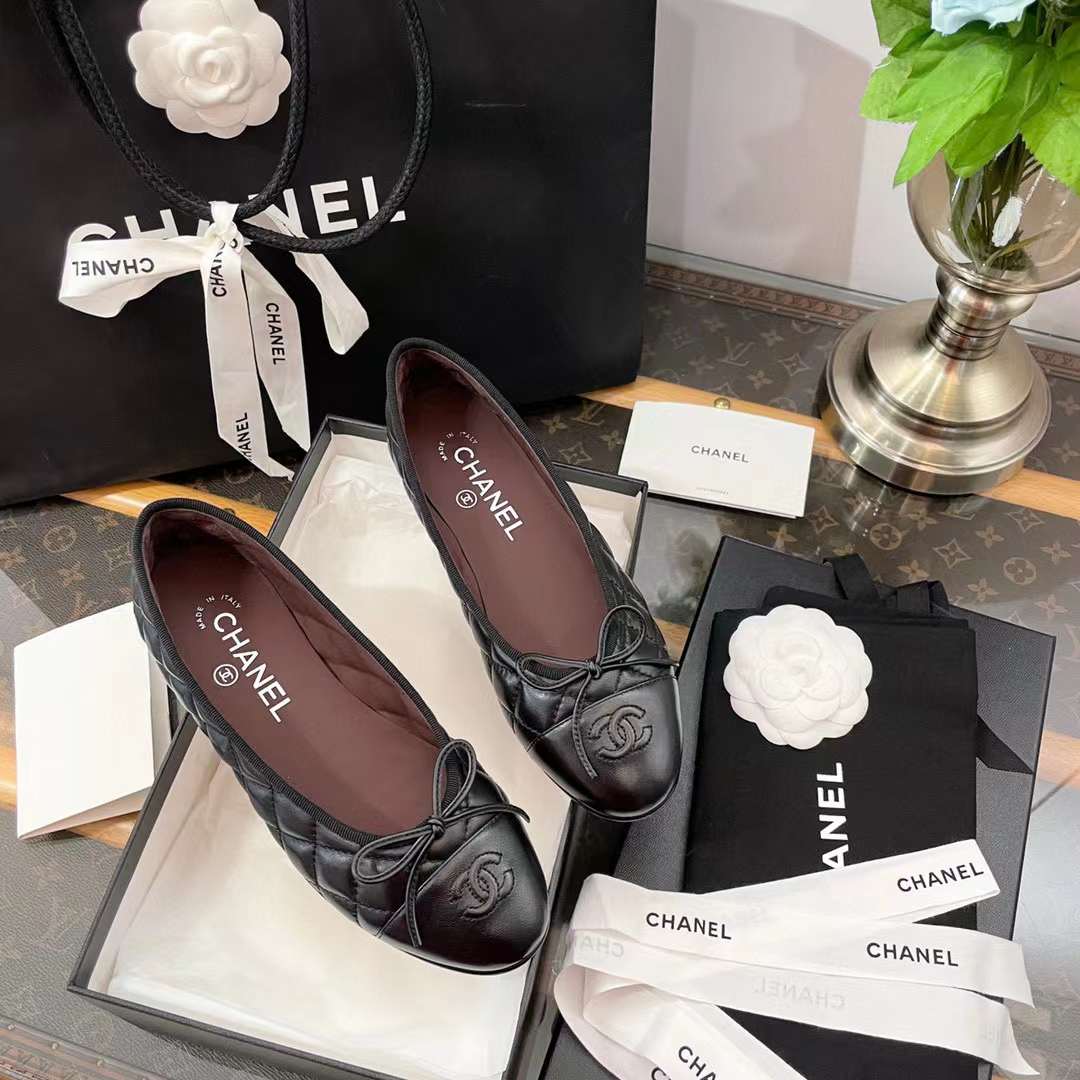 Chanel Classic ballet flats view 5