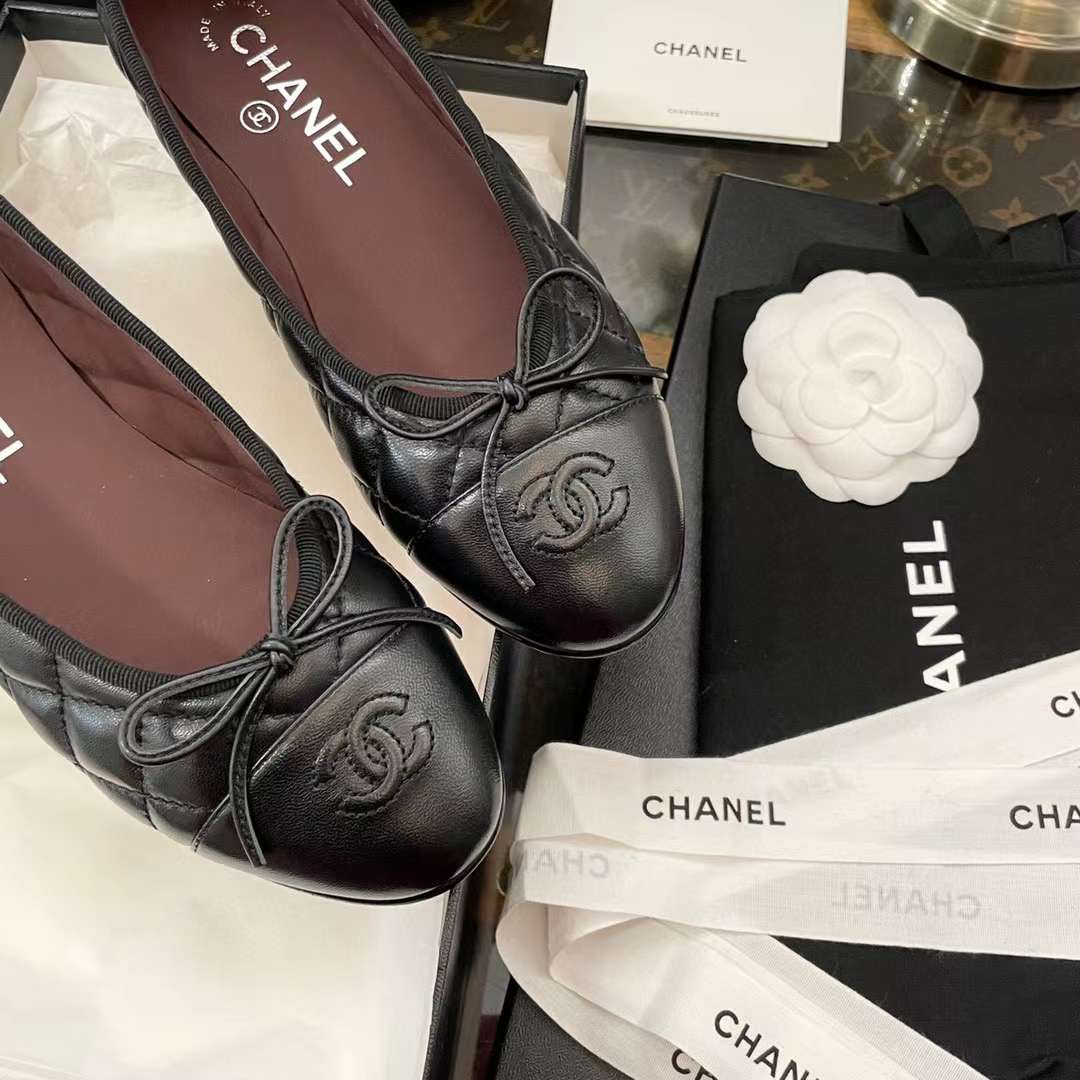 Chanel Classic ballet flats view 6