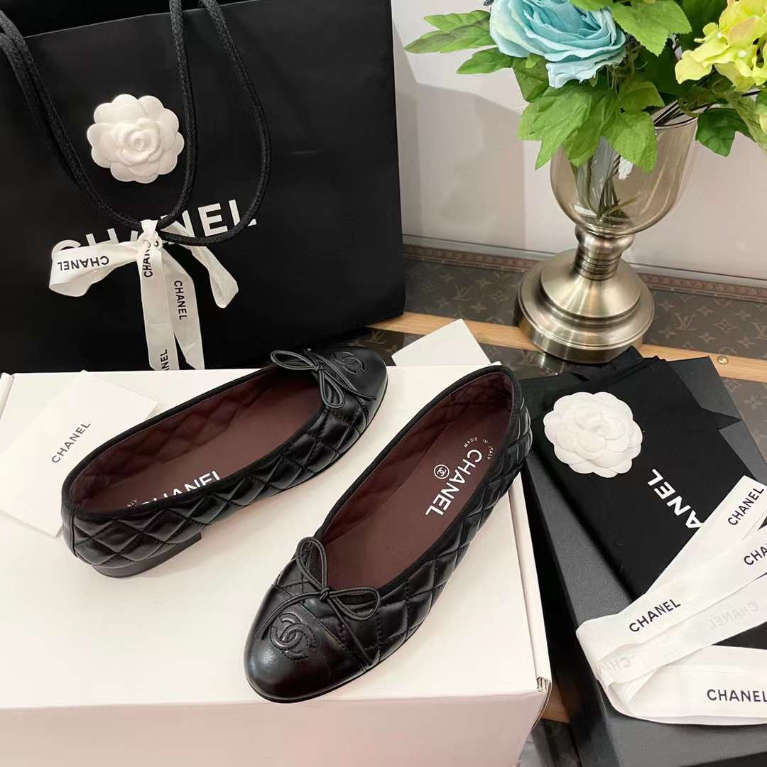 Chanel Classic ballet flats view 9