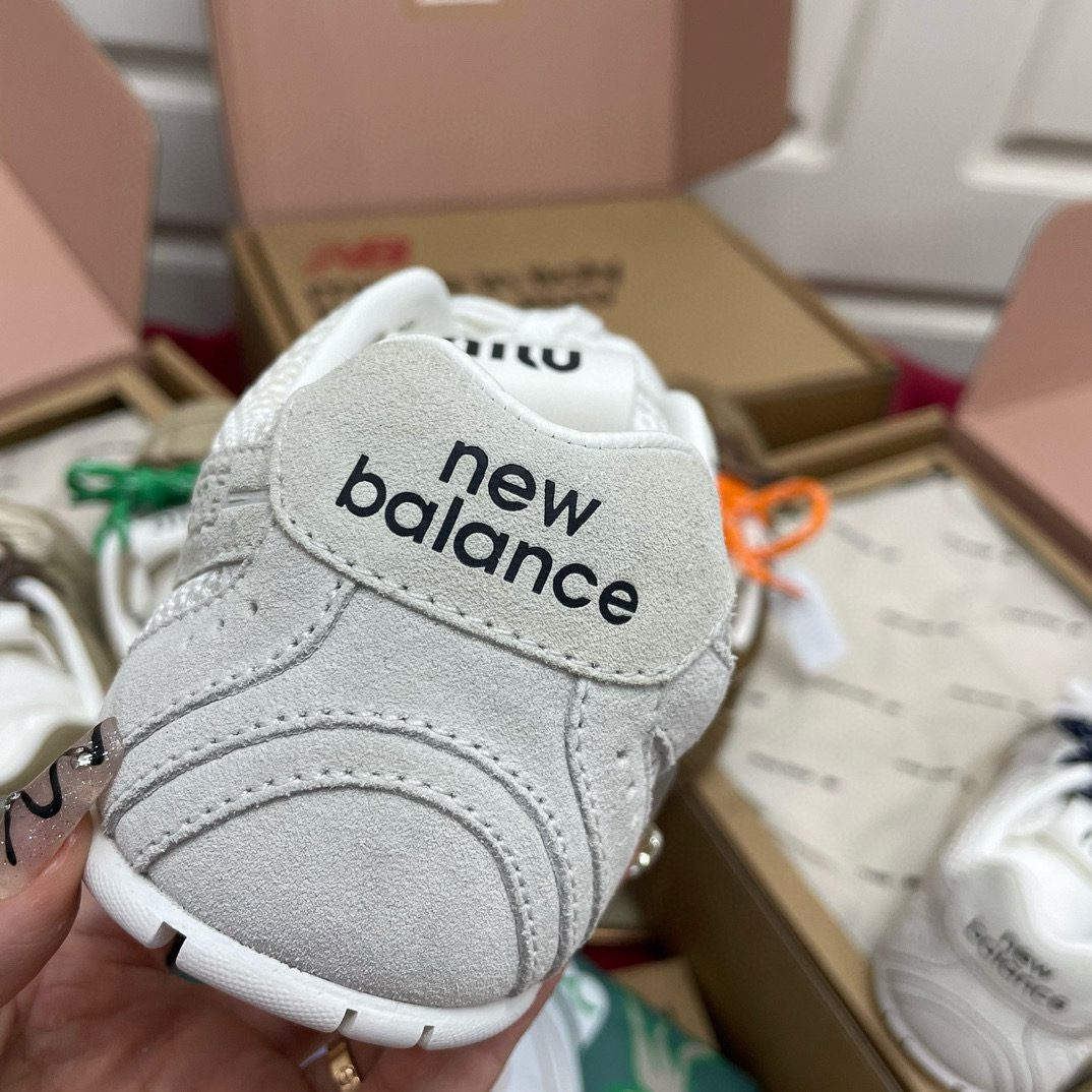 Miu Miu & NEW BALANCE 530 SL sneaker view 16