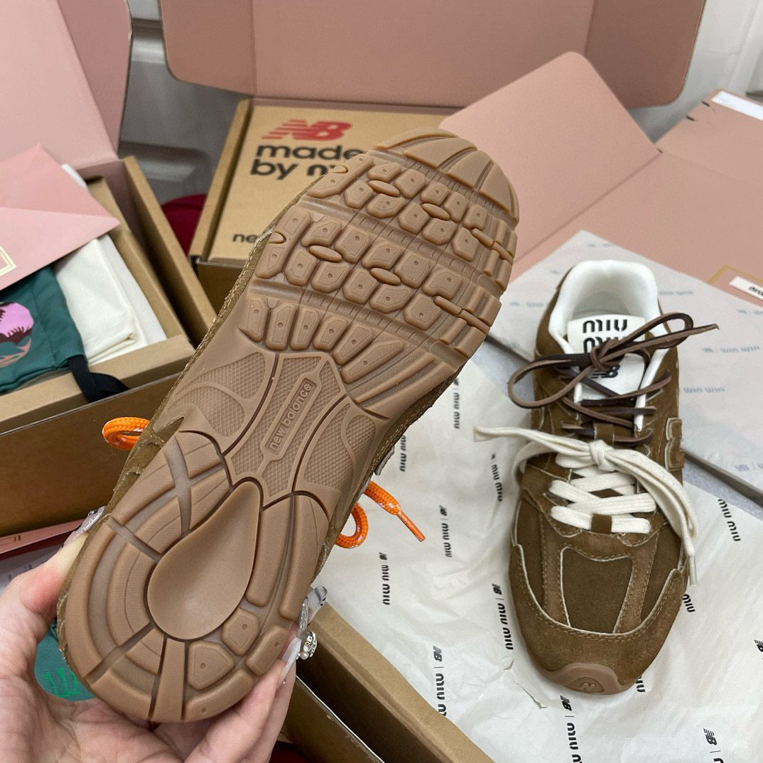 Miu Miu & NEW BALANCE 530 SL sneaker view 31
