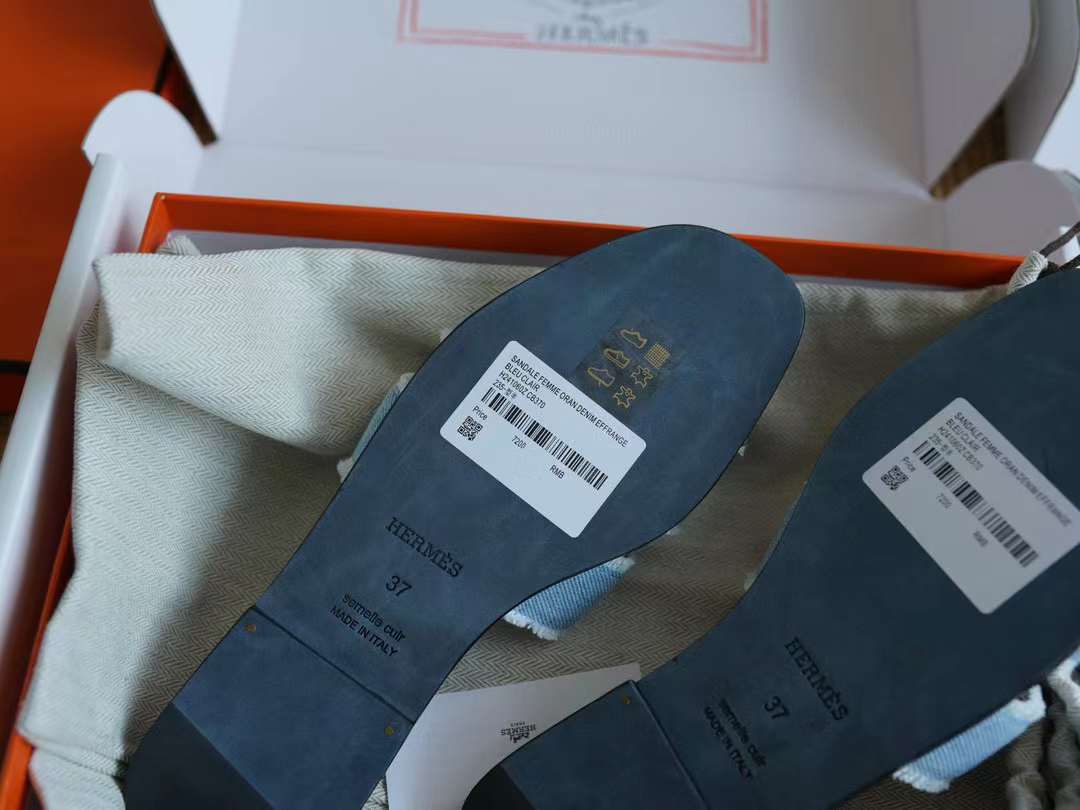 Hermès ORAN Denim slippers view 6