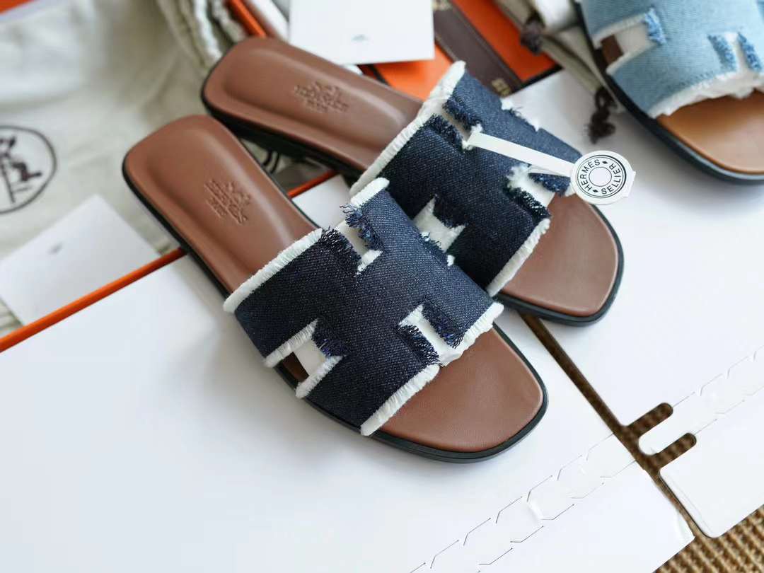 Hermès ORAN Denim slippers view 8