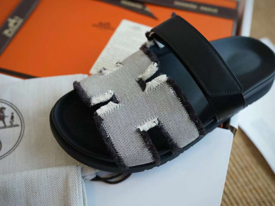 Hermès CHYPRE Casual slippers view 3