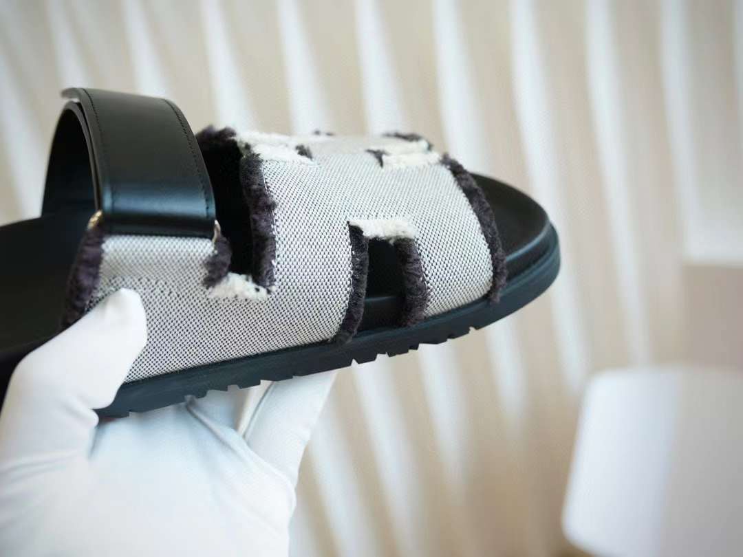 Hermès CHYPRE Casual slippers view 4