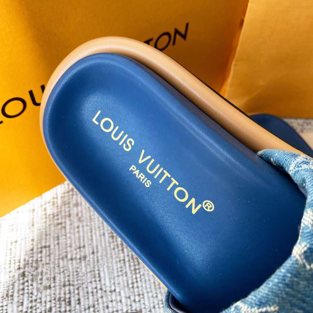 Louis Vuitton Pool Pillow Comfort slipper view 7