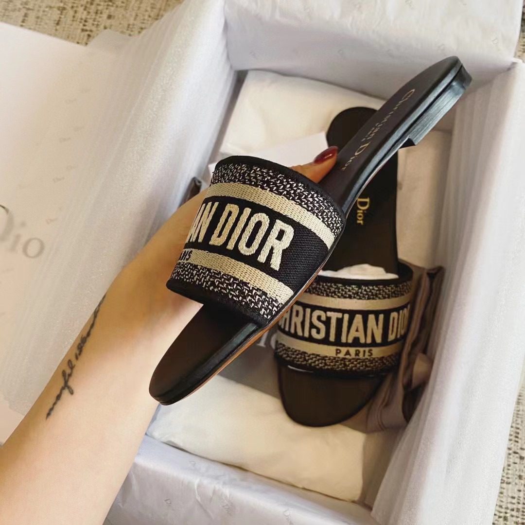 Dior DWAY Embroidered slippers view 16