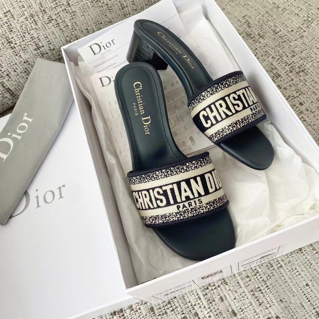 Dior DWAY Embroidered slippers view 1