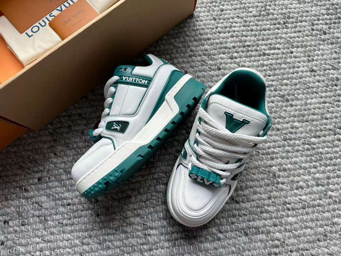 Louis Vuitton Trainer Maxi view 2