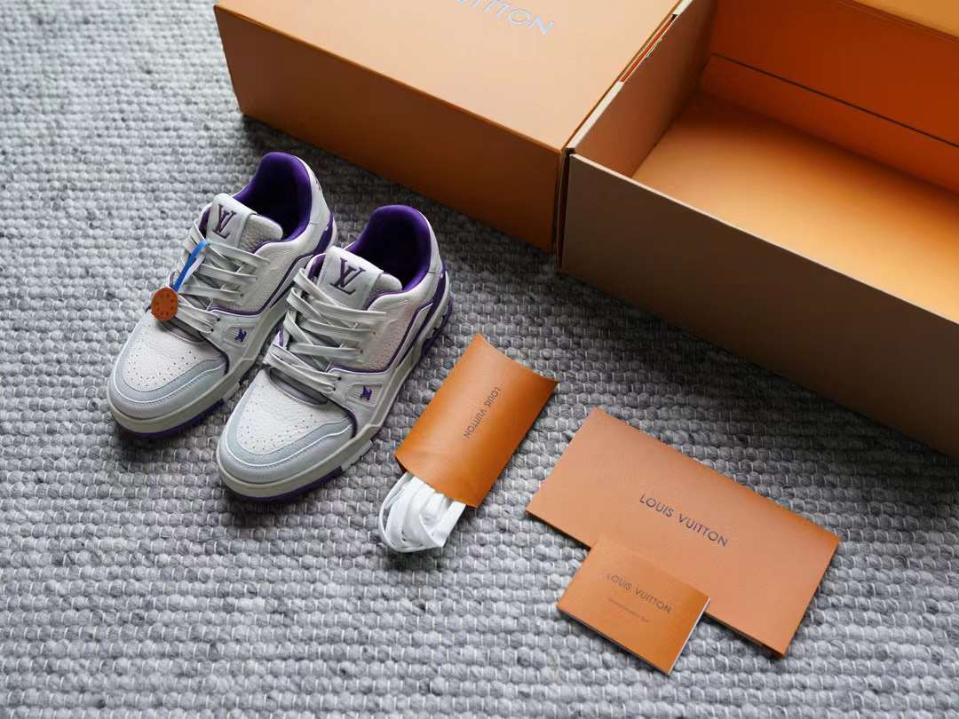 Louis Vuitton Trainer 24 view 2