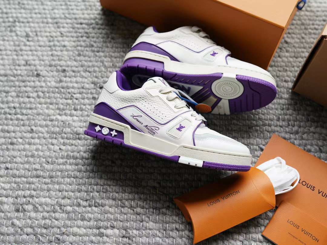 Louis Vuitton Trainer 24 view 7