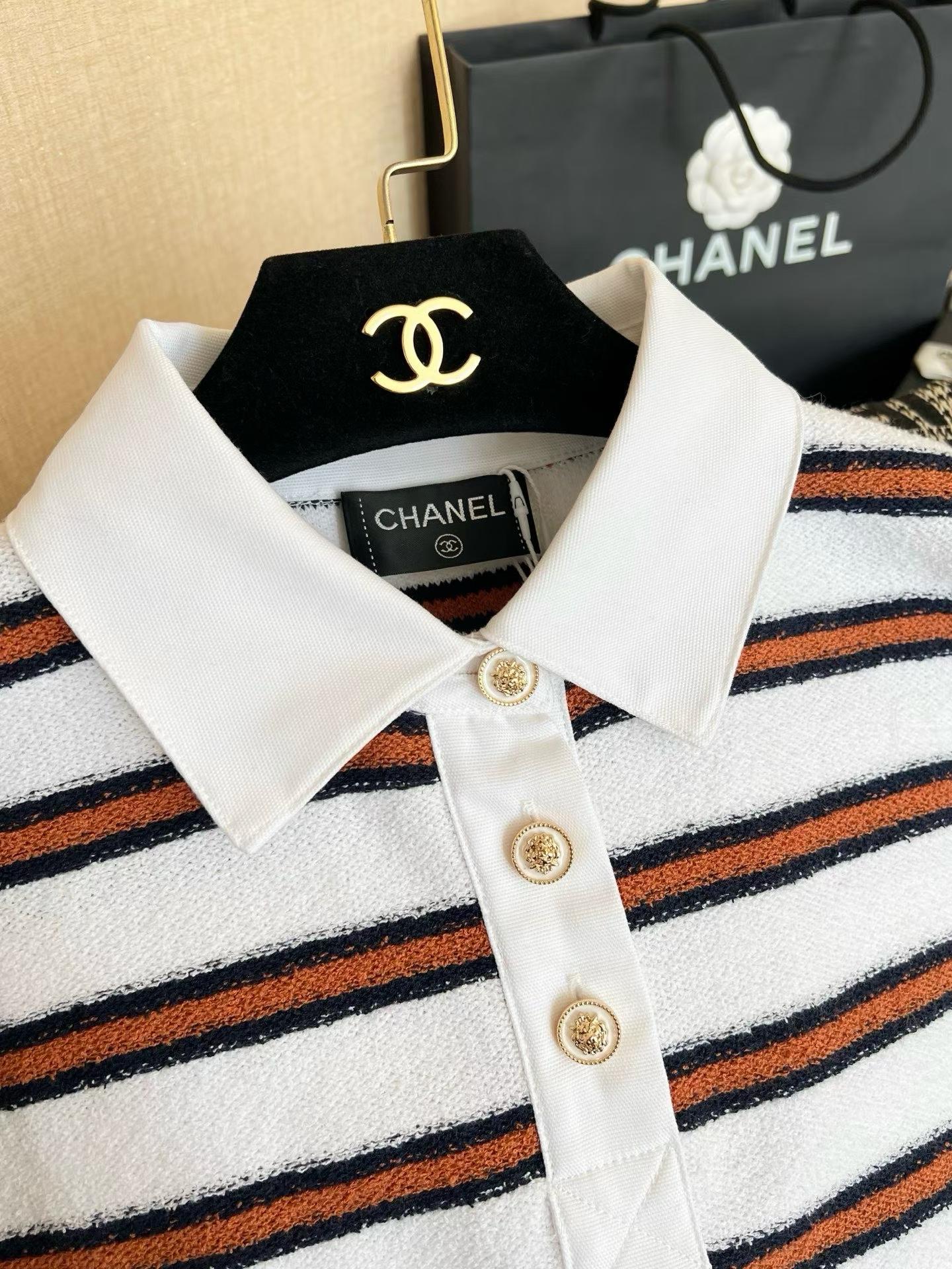 Chanel Knitted short-sleeved shirt view 5