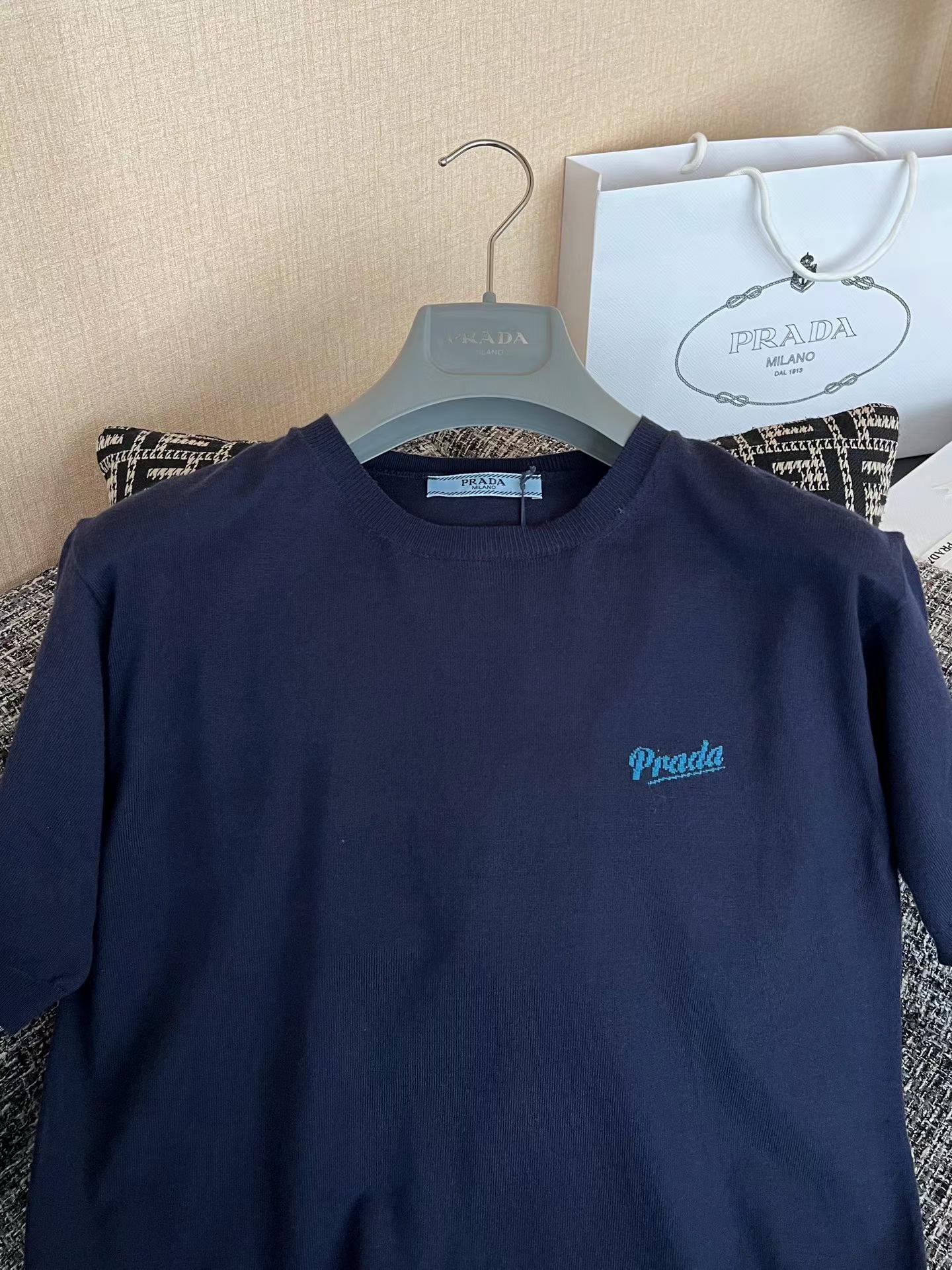 Prada Knitted short-sleeved shirt view 3