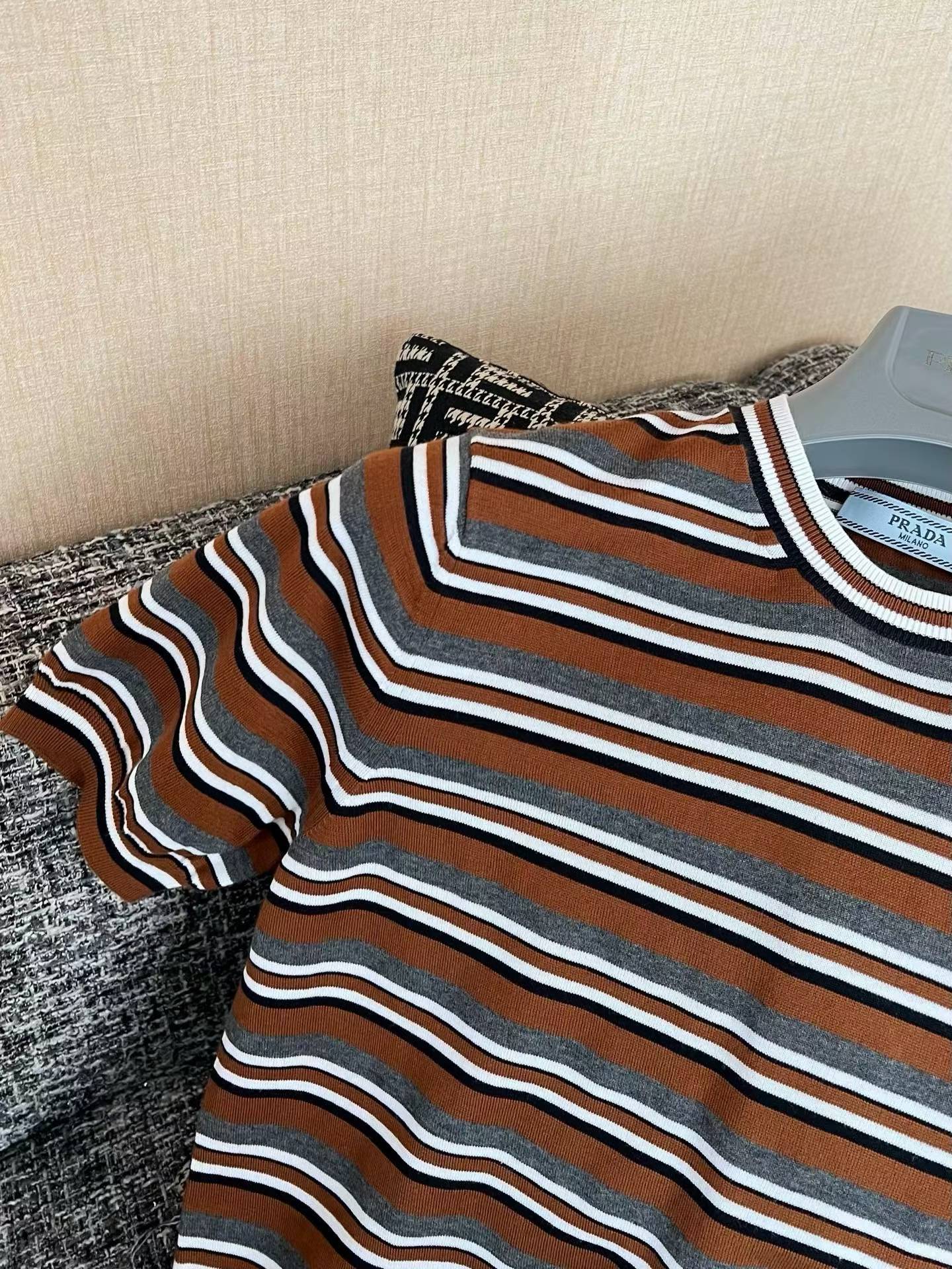 Prada short-sleeved shirt view 5
