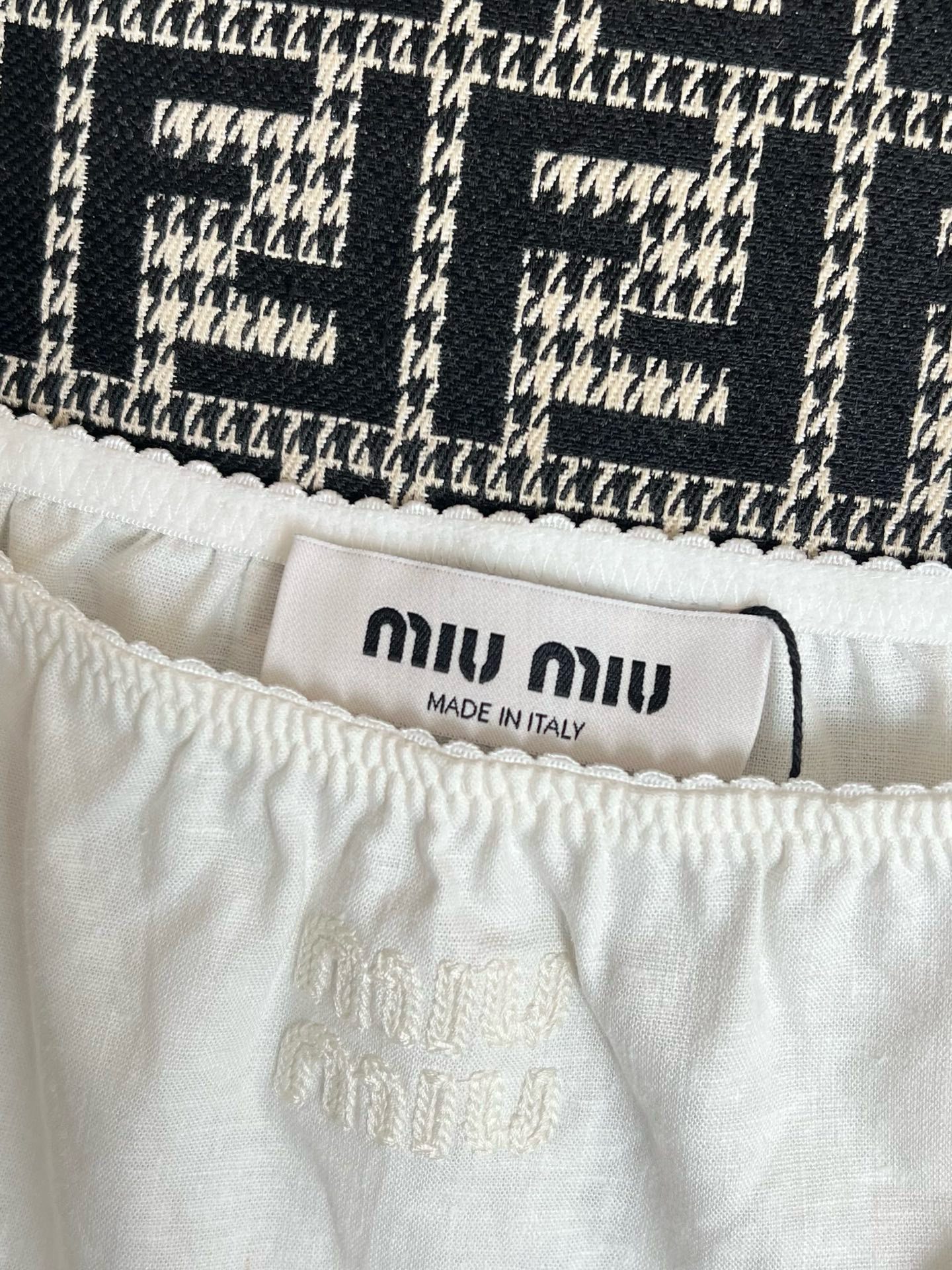 Miu Miu Set view 4