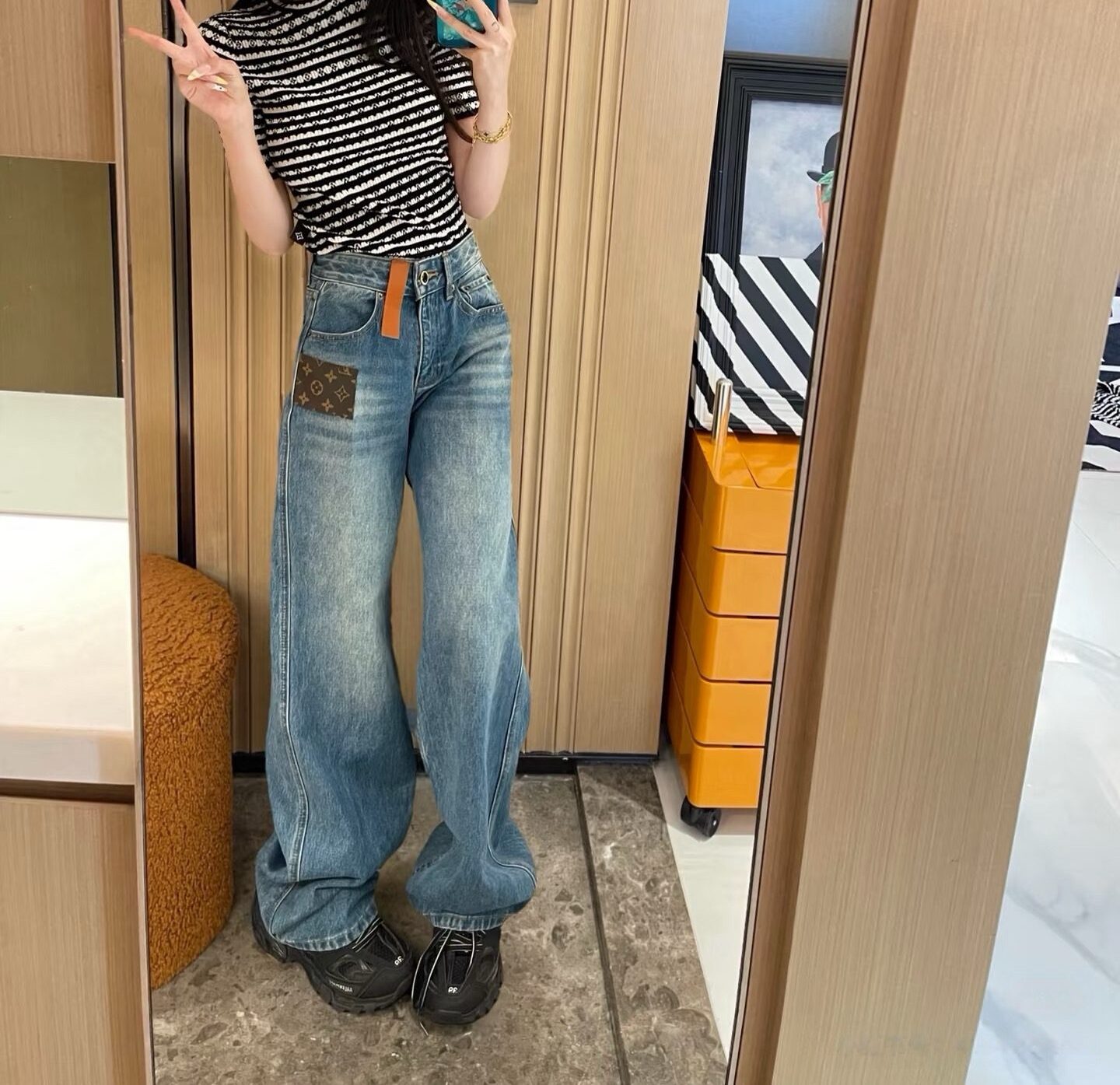 Louis Vuitton Jeans view 1