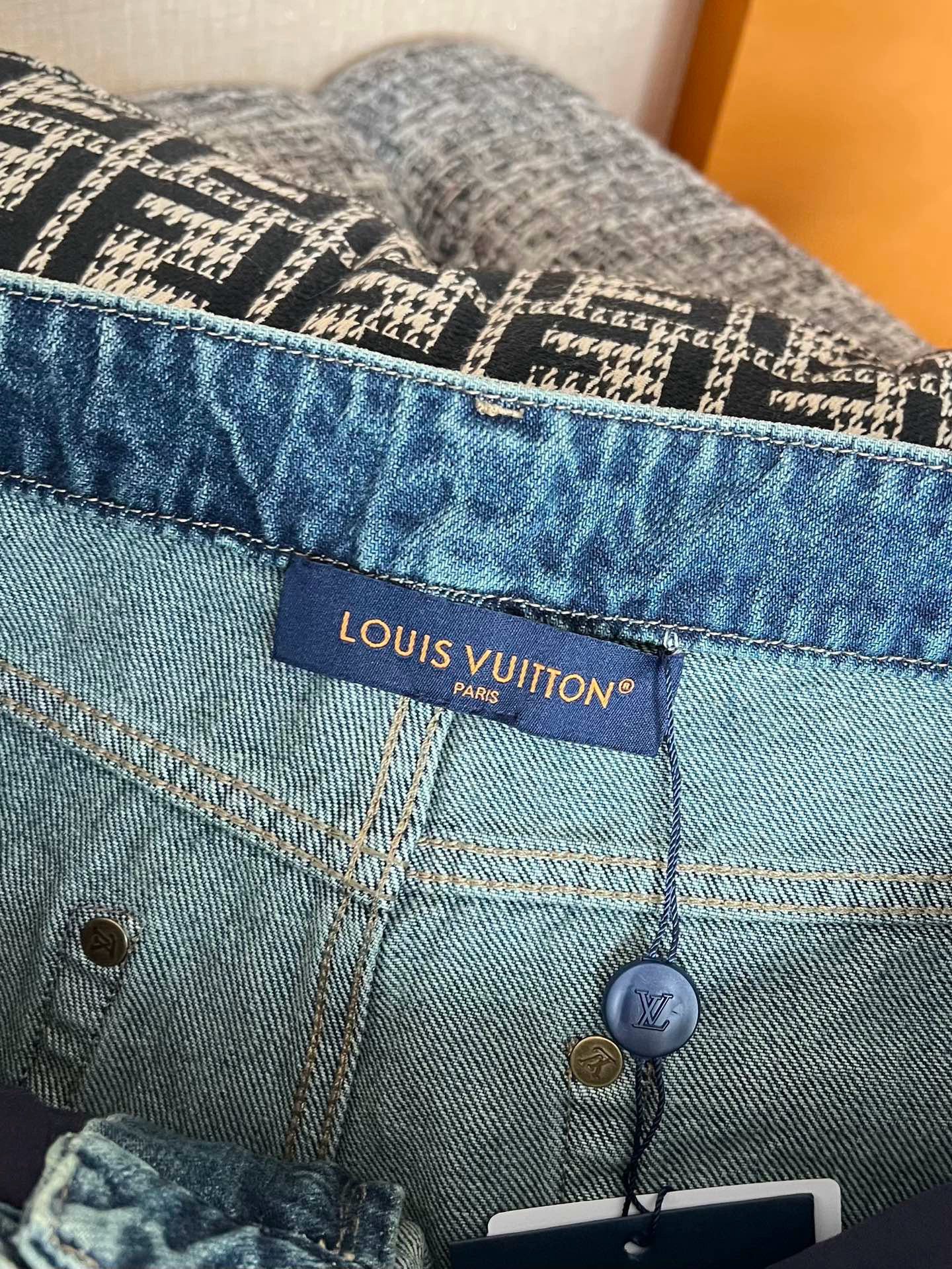 Louis Vuitton Jeans view 7