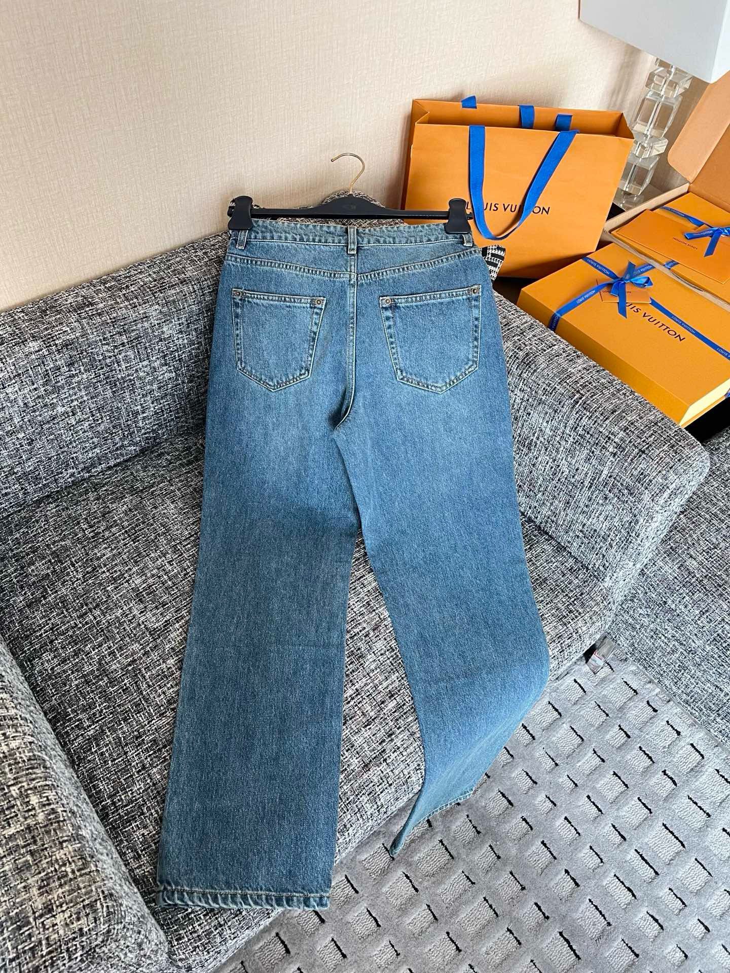 Louis Vuitton Jeans view 10