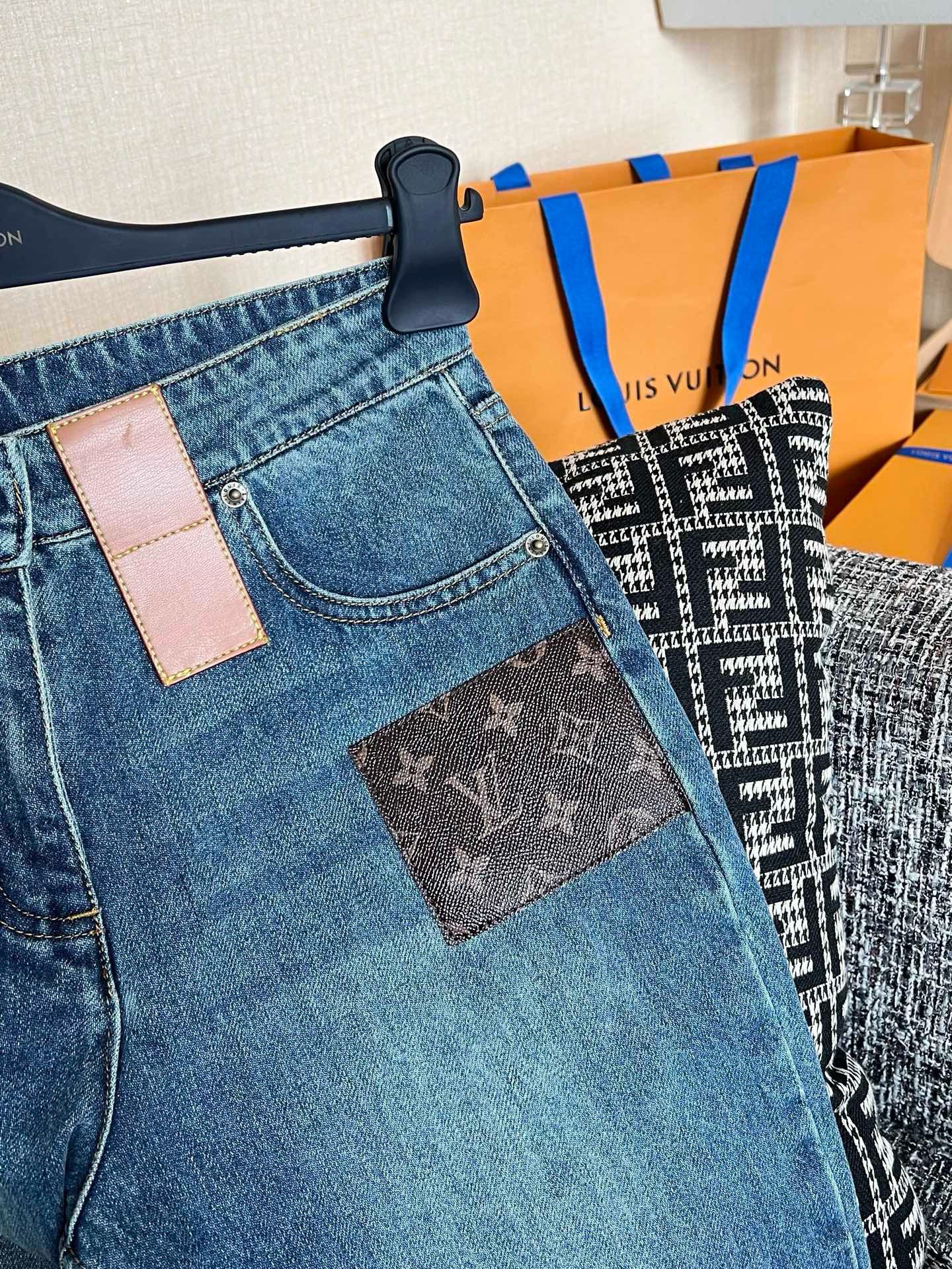 Louis Vuitton Jeans view 6