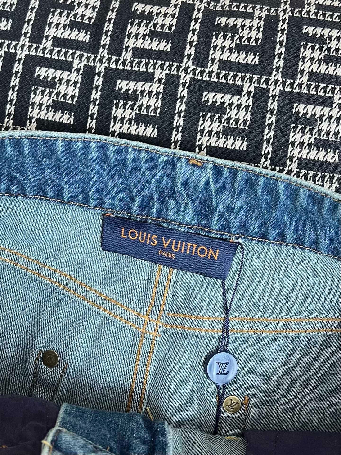 Louis Vuitton Jeans view 7