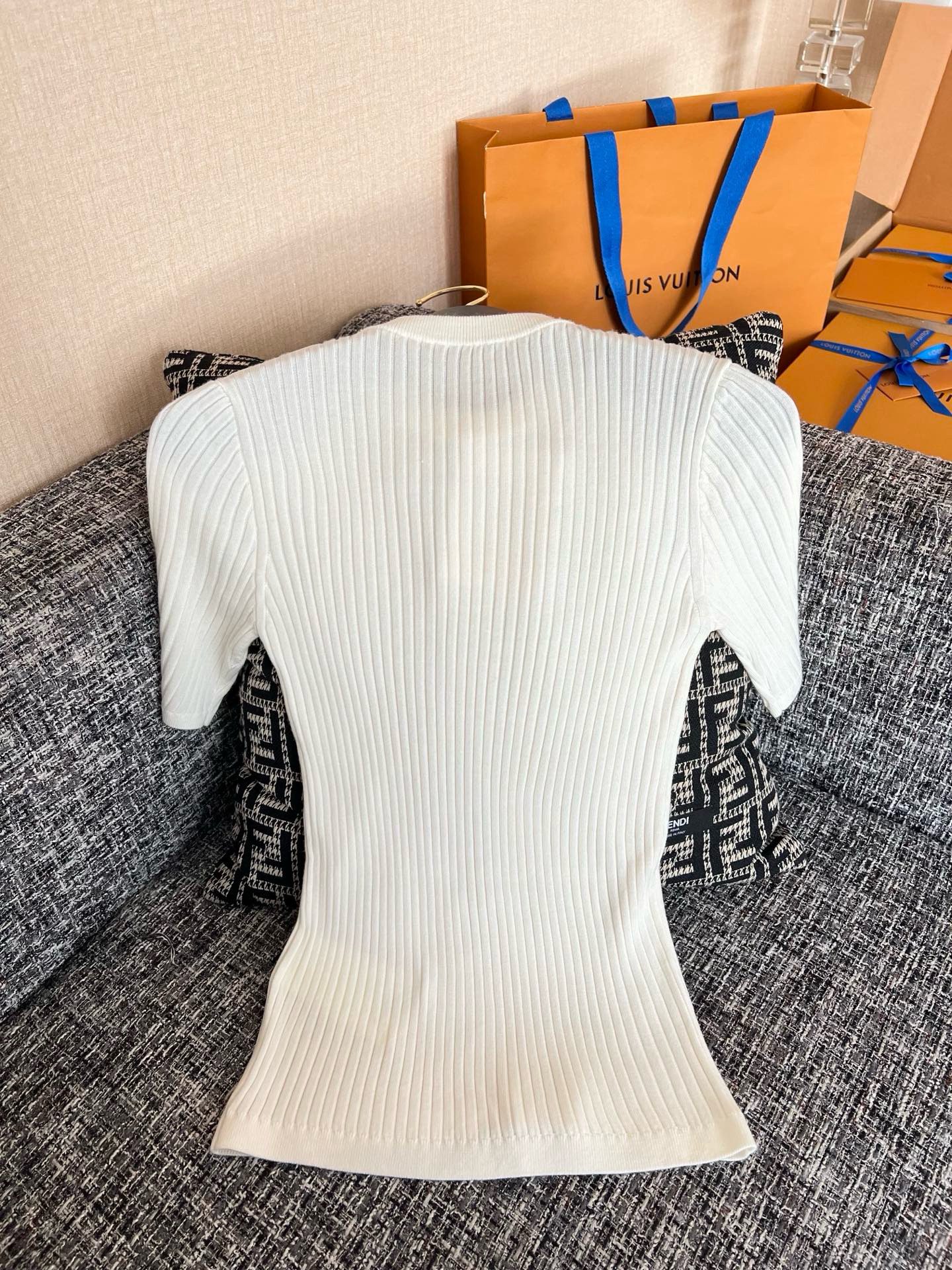 Louis Vuitton Knitted short-sleeved shirt view 10