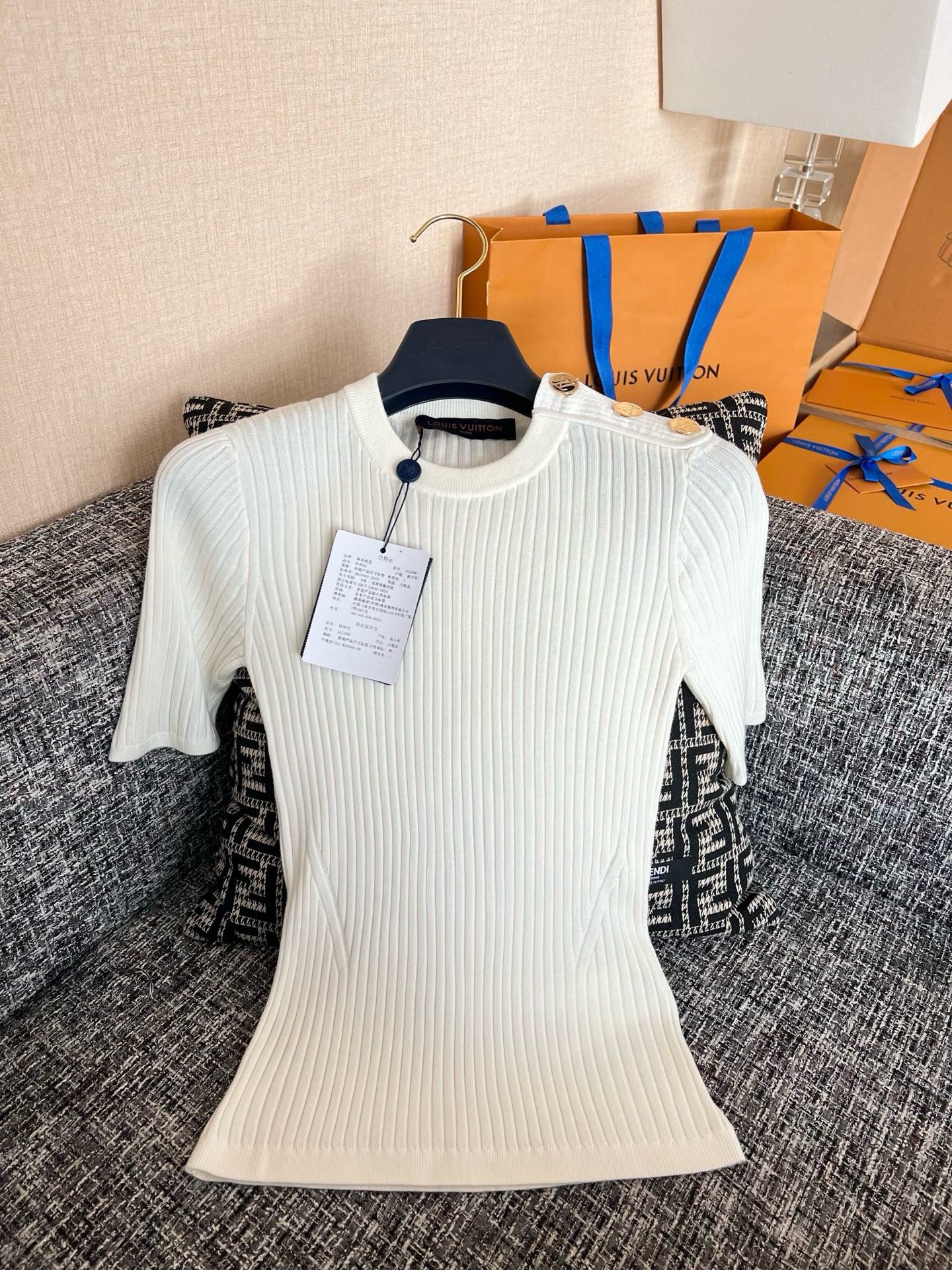 Louis Vuitton Knitted short-sleeved shirt view 2