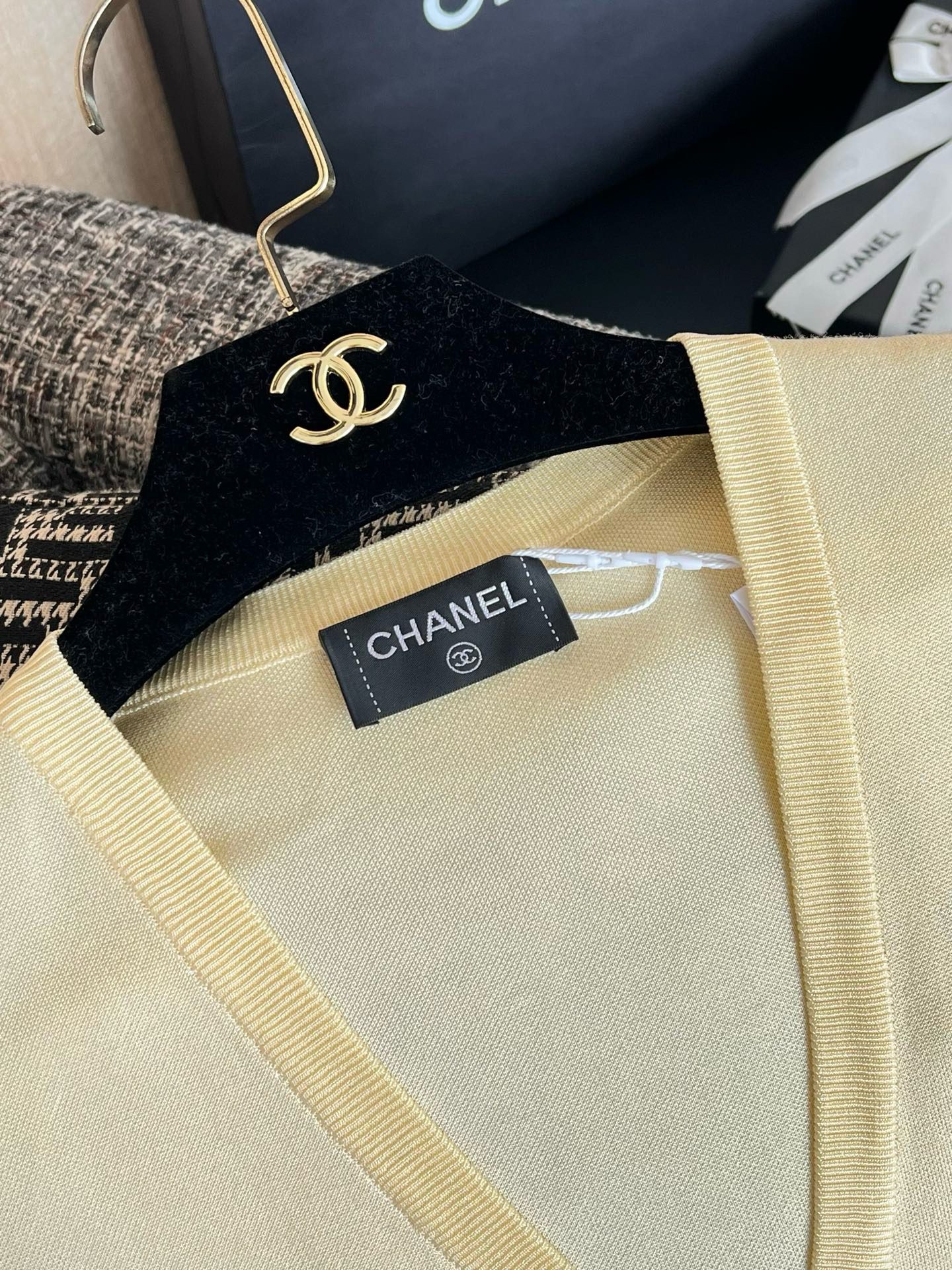 Chanel Vest view 4