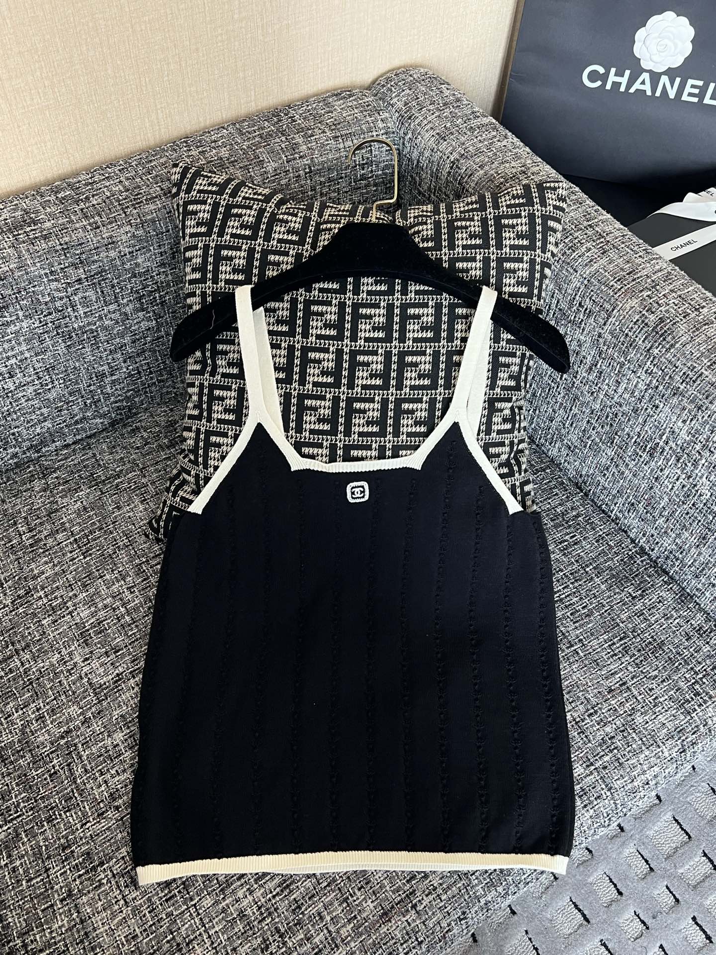 Chanel Vest view 15