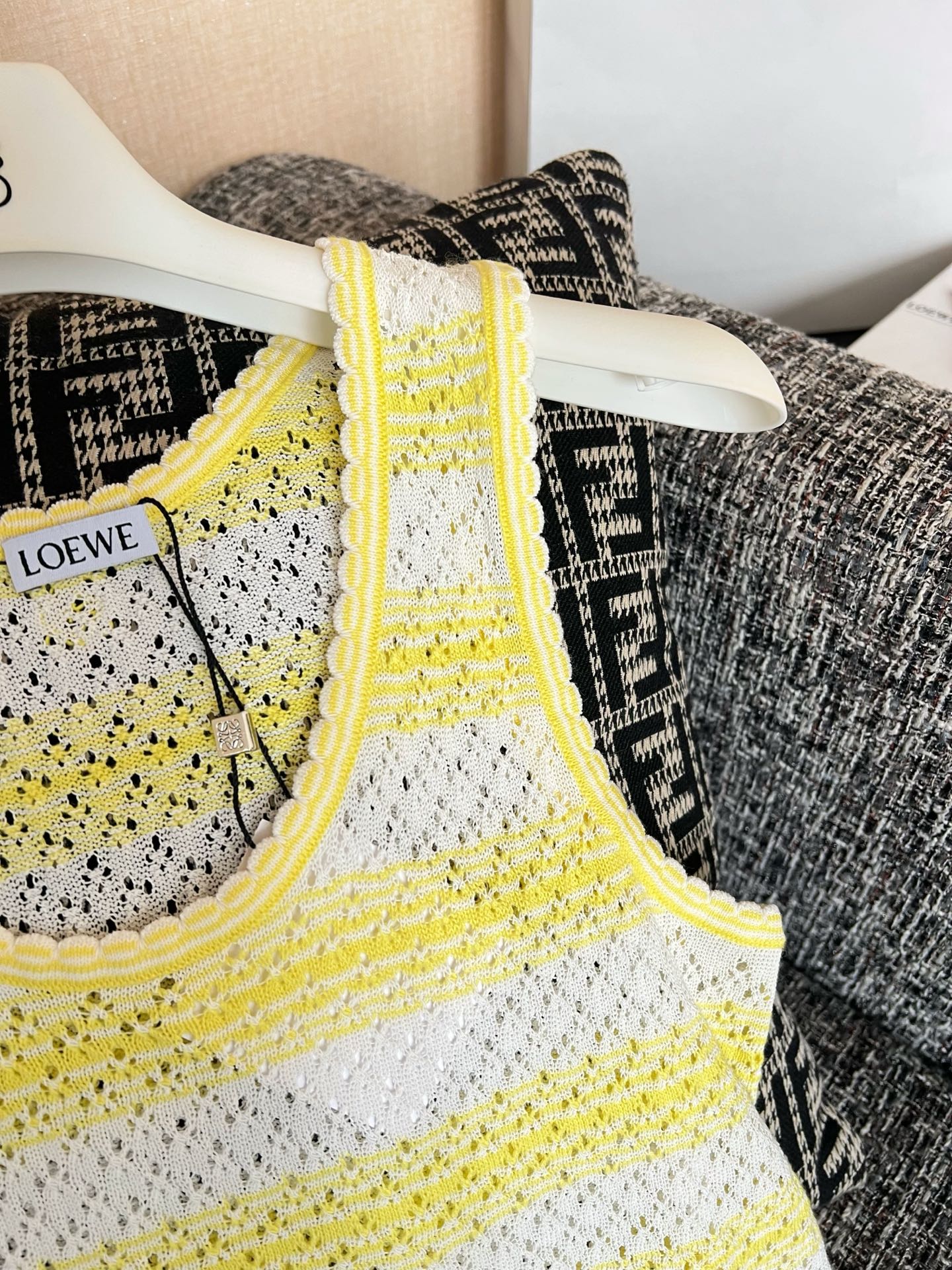 Loewe Vest view 6