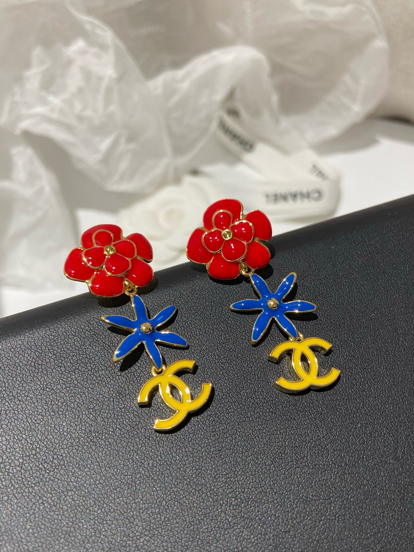 Chanel Earrings view 4