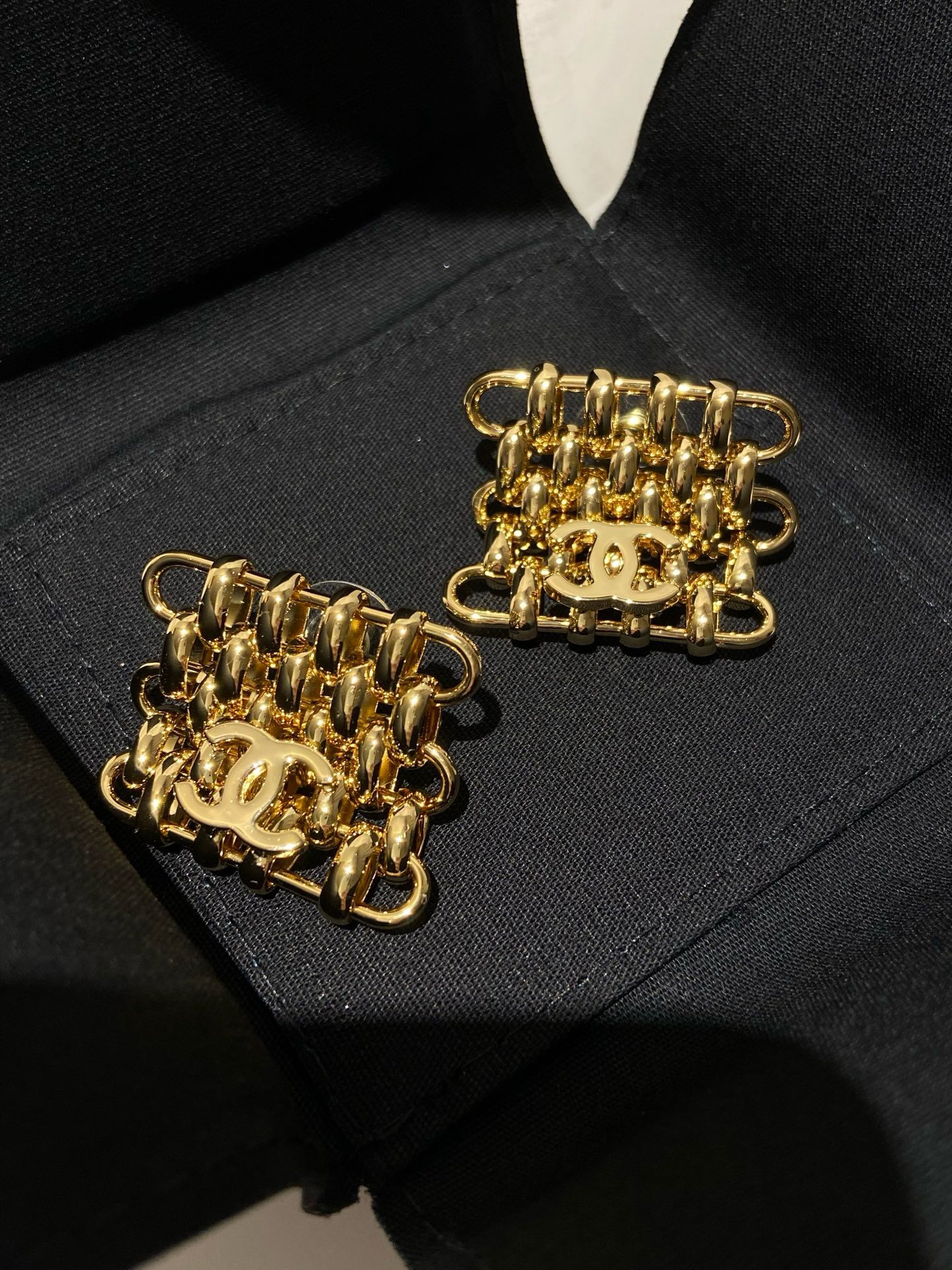 Chanel Earrings view 8