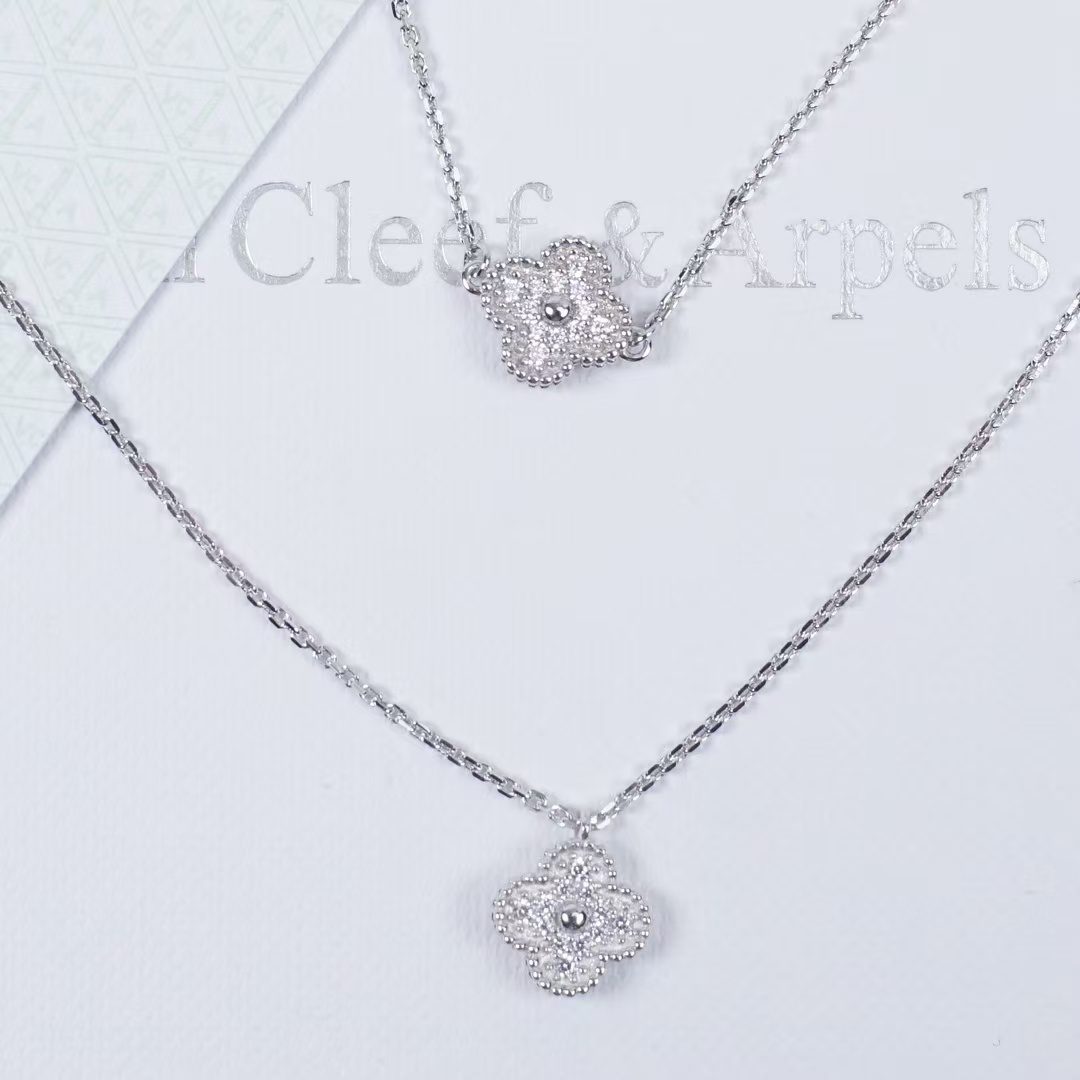 Van Cleef & Arpels Bracelet view 4