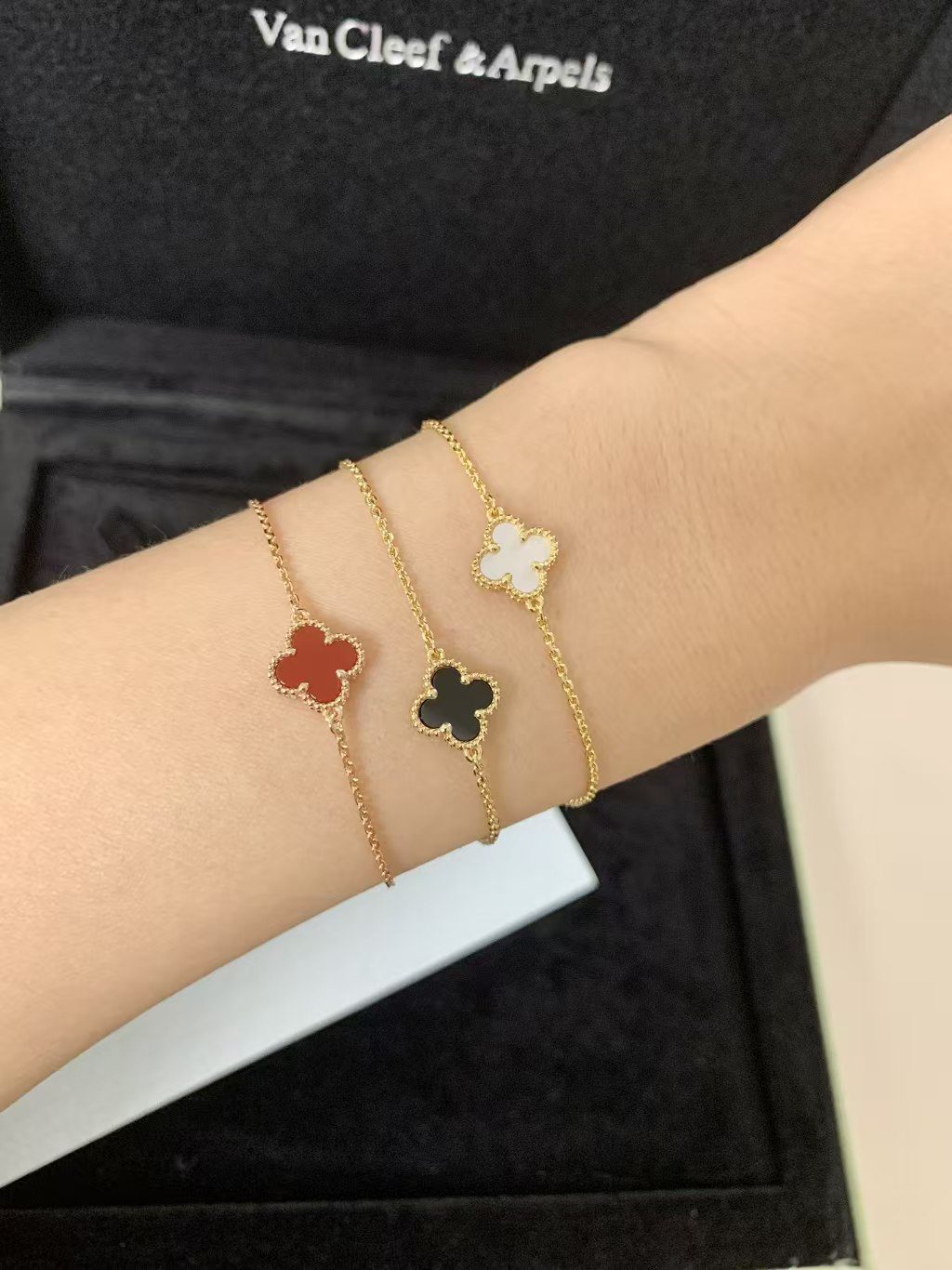 Van Cleef & Arpels Bracelet view 1
