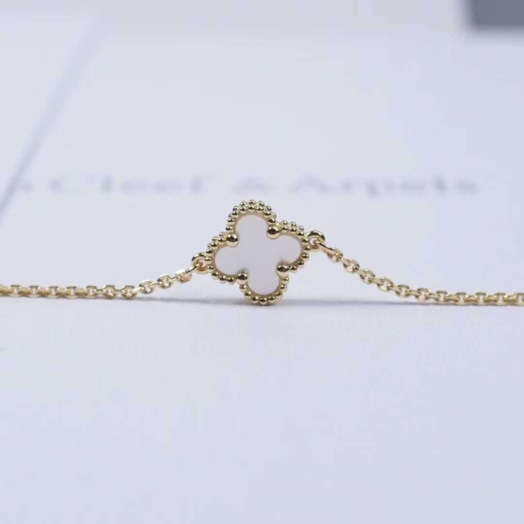 Van Cleef & Arpels Bracelet view 10