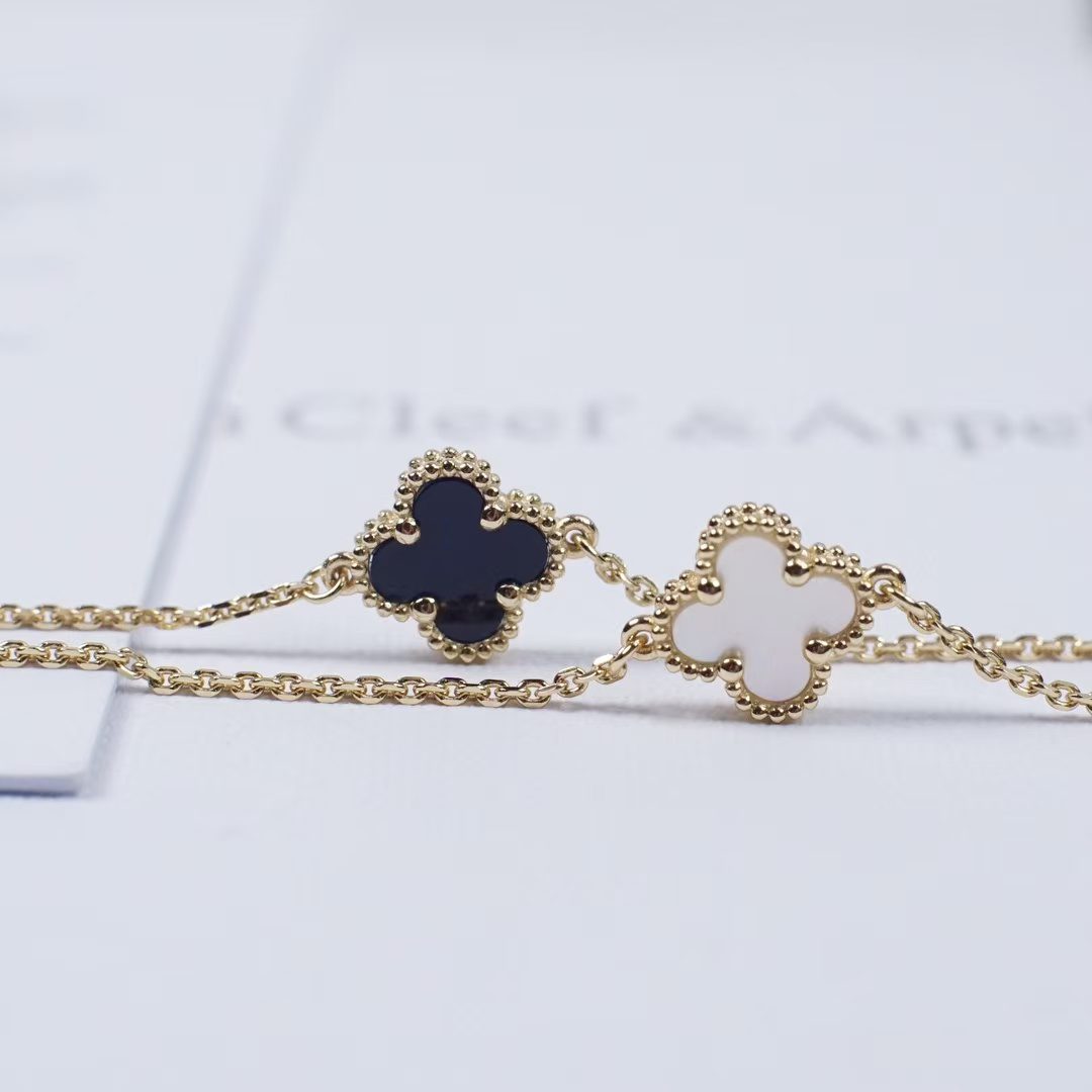 Van Cleef & Arpels Bracelet view 12
