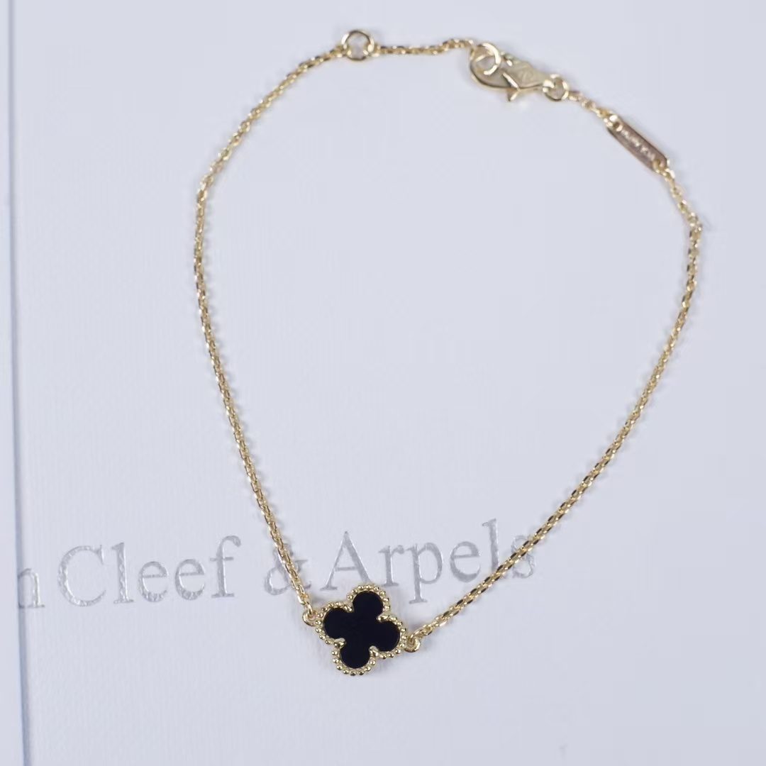 Van Cleef & Arpels Bracelet view 14